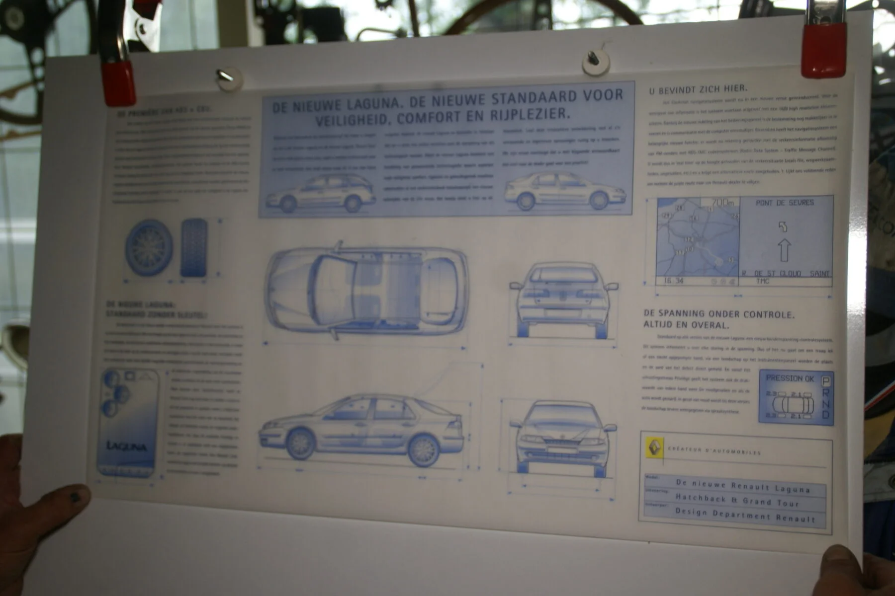 DSC08552 poster Renault Laguna