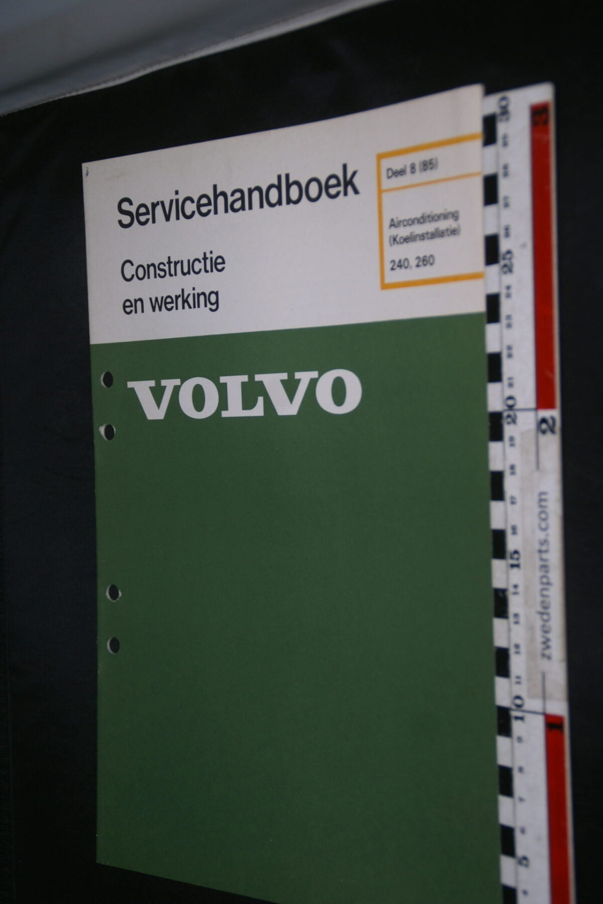 DSC08621 1977 origineel Volvo 240, 260 servicehandboek  8 (85) airco koelinstallatie 1 van 800 TP 11629-1
