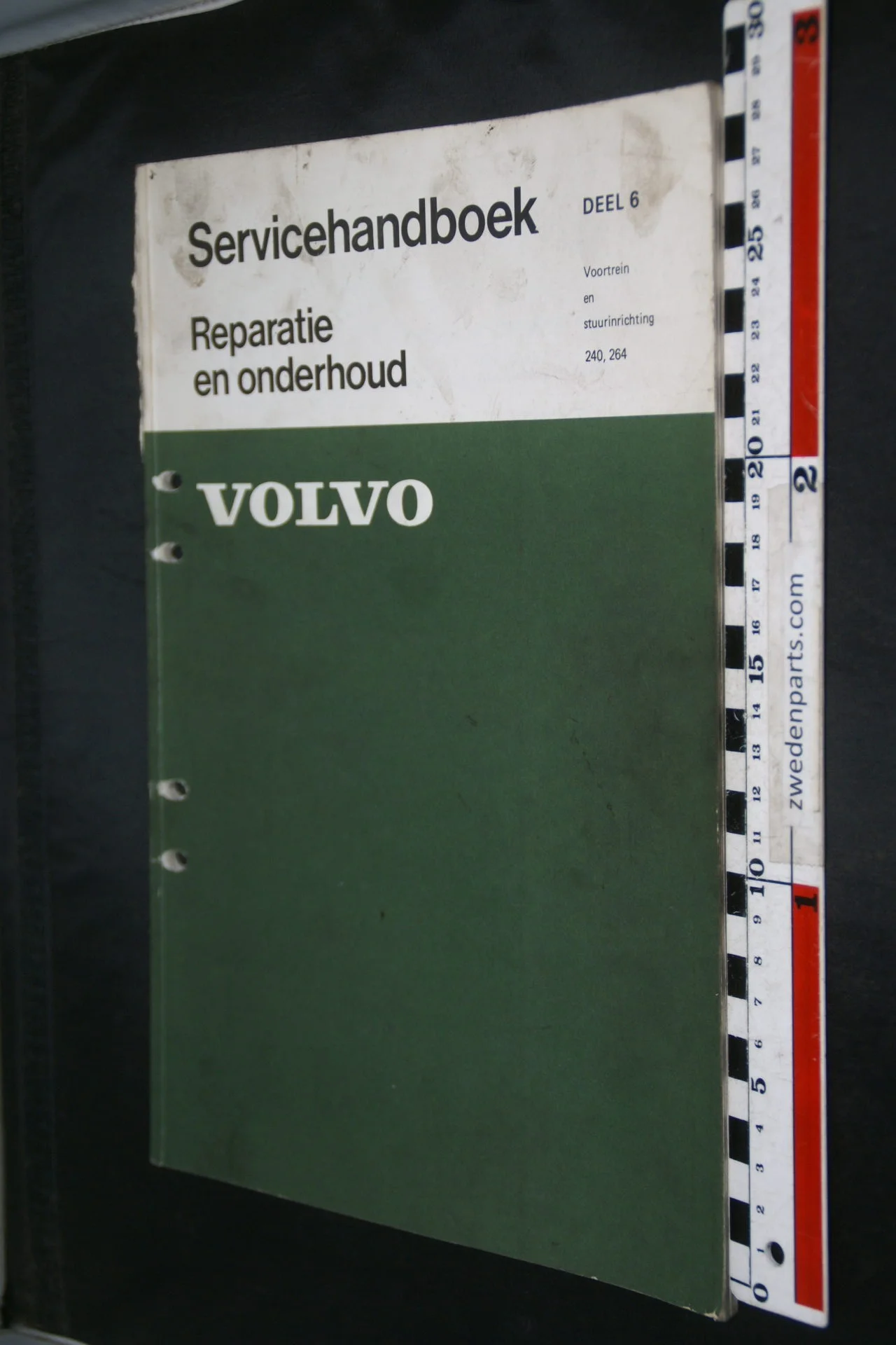 DSC08632 1974 origineel Volvo 240, 264 servicehandboek  6 voortrein en stuurinrichting 1 van 500 TP 11046-1