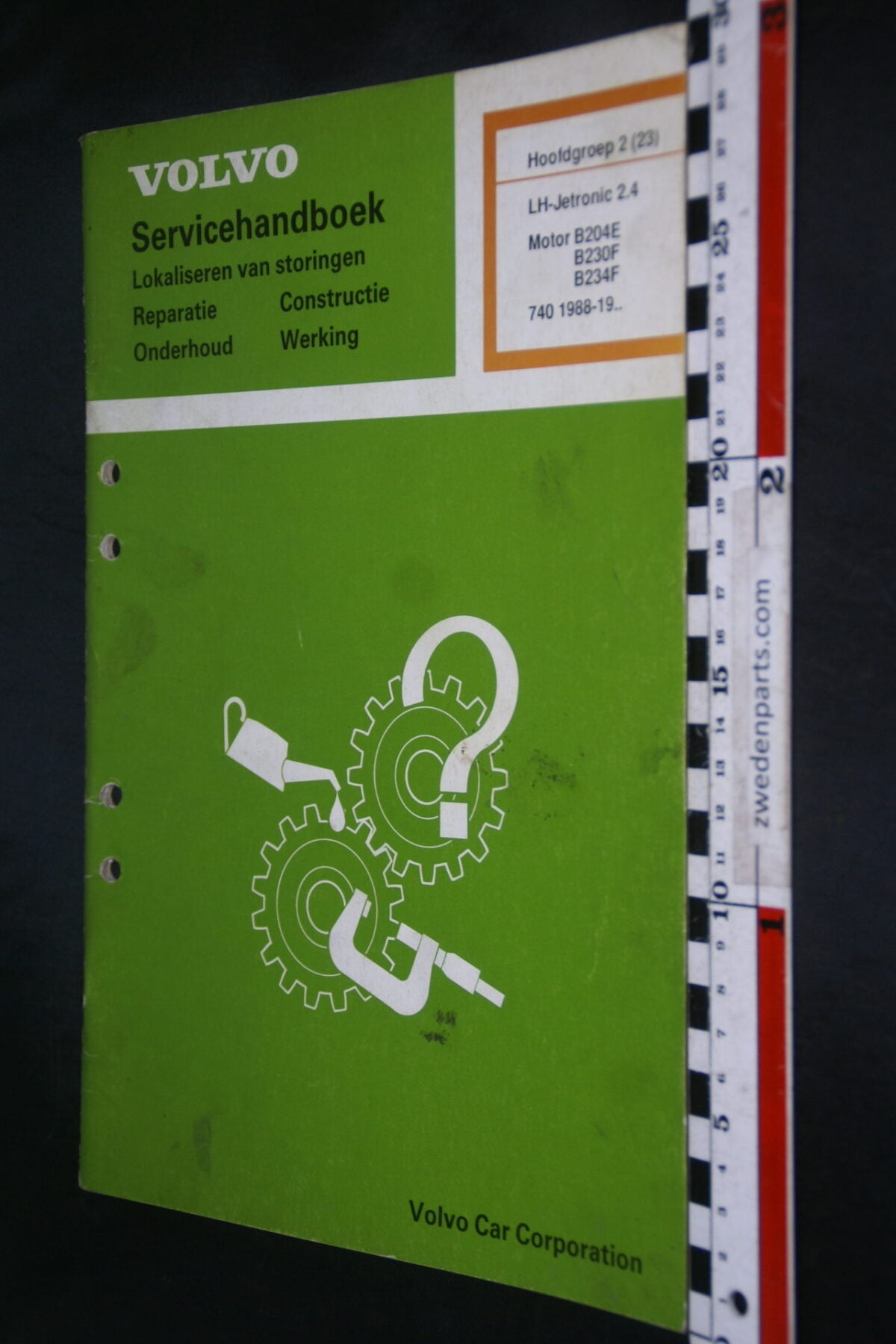 DSC08656 19988 origineel Volvo 740 servicehandboek  2 (23) brandstof LH Jetronic 2.4 1 van 800 TP 31358-1