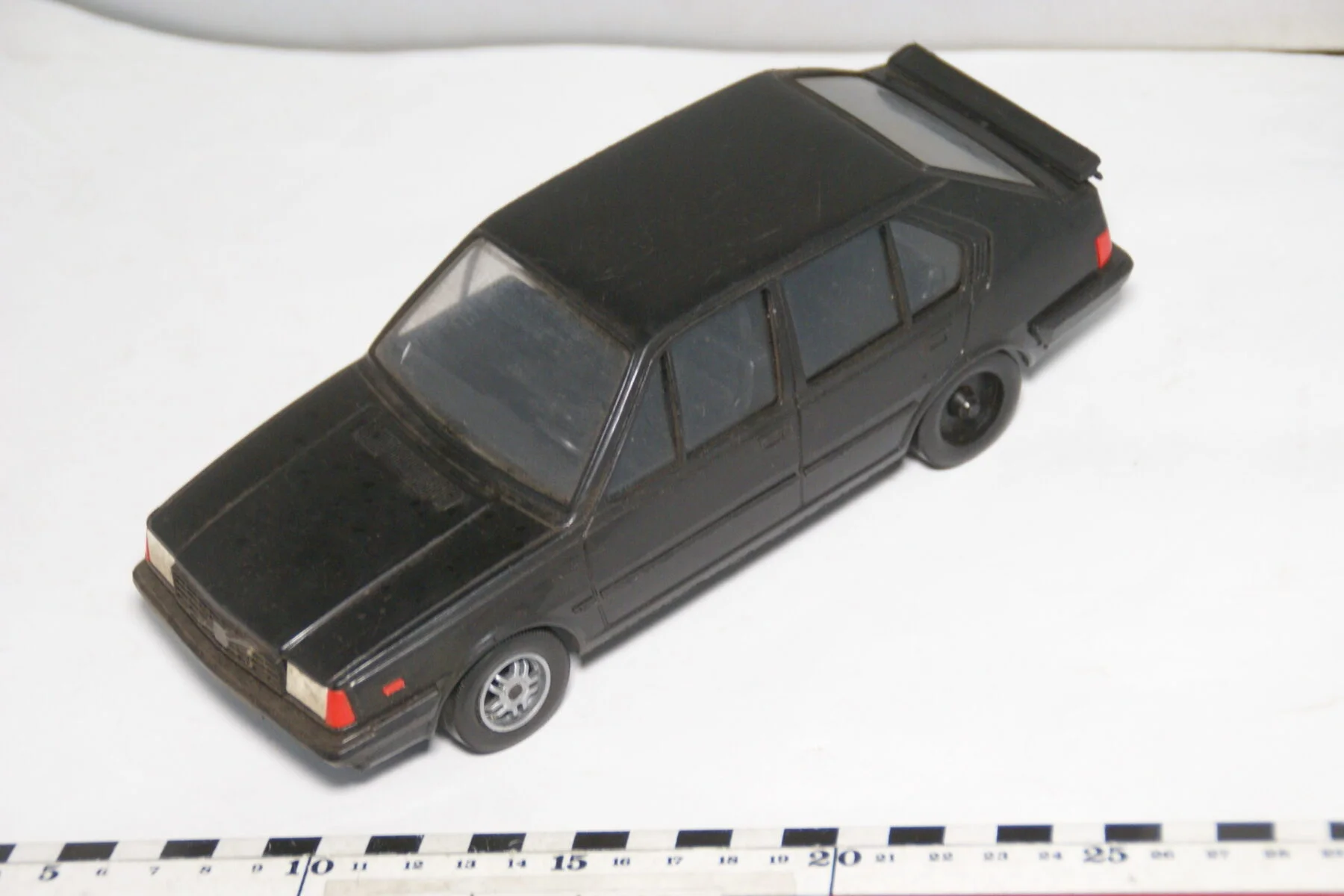 DSC08712 miniatuur Stahlberg Made in Finland Volvo 360GLT zwart ca 1 op 18