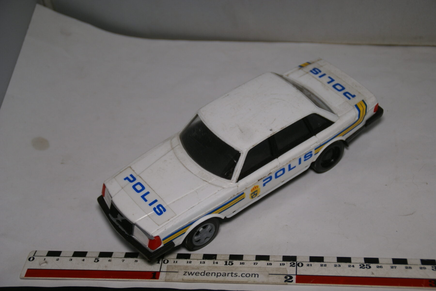 DSC08808 miniatuur Stahlberg Made in Finland Volvo 240GL Polis ca 1 op 18