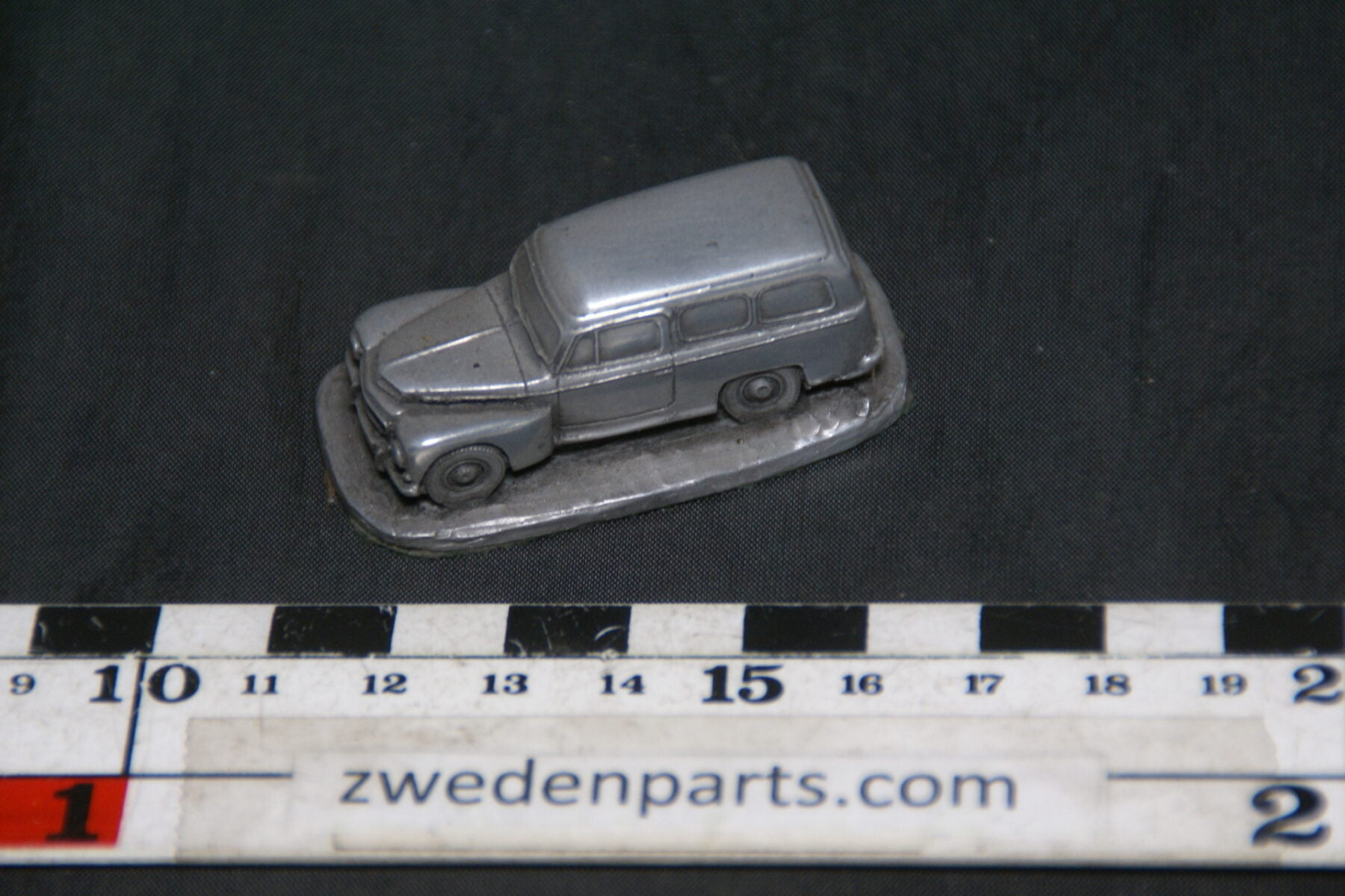 DSC08885 miniatuur Autosculpt Volvo 210 Duett tinkleur 1 op 87