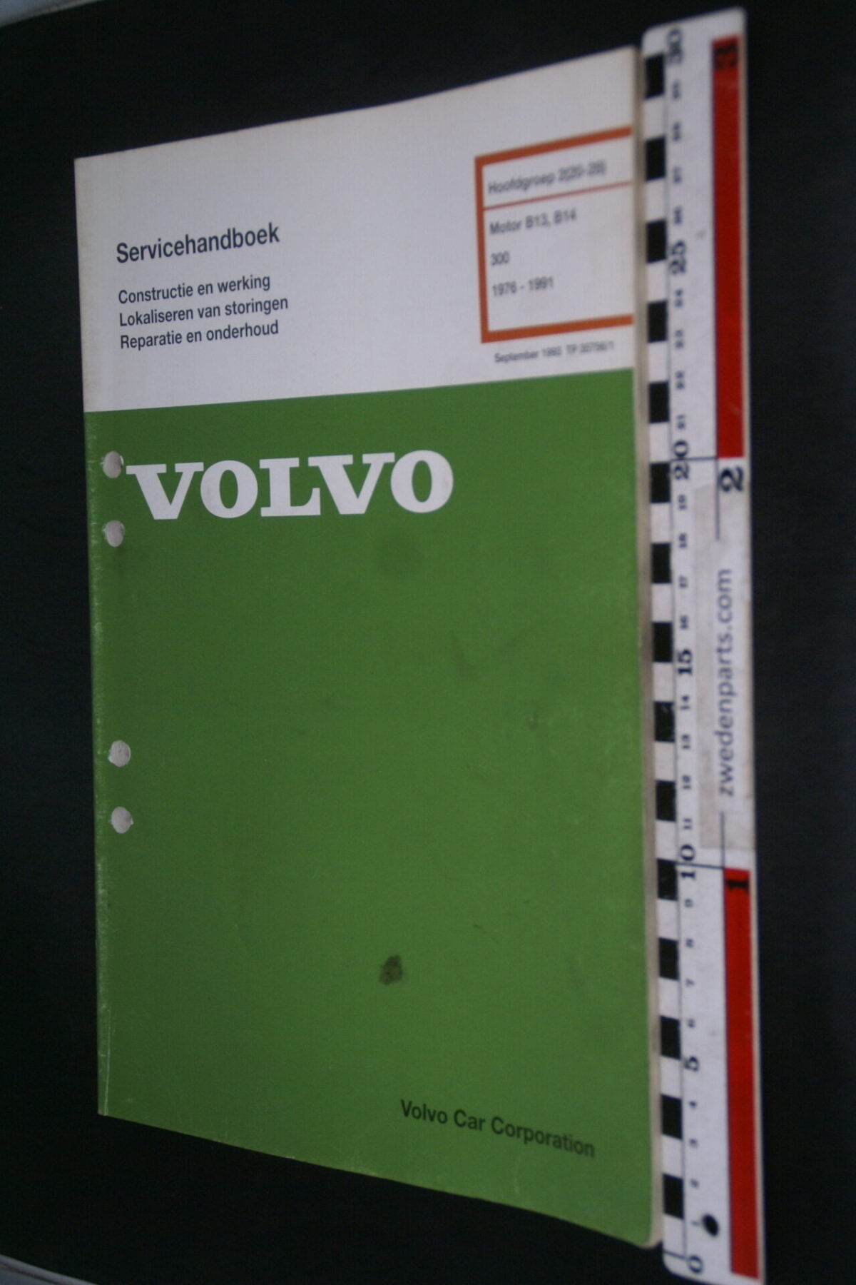 DSC09030 1993 origineel  Volvo 300 servicehandboek motor B14  1 van 1.000 nr TP 35756-1