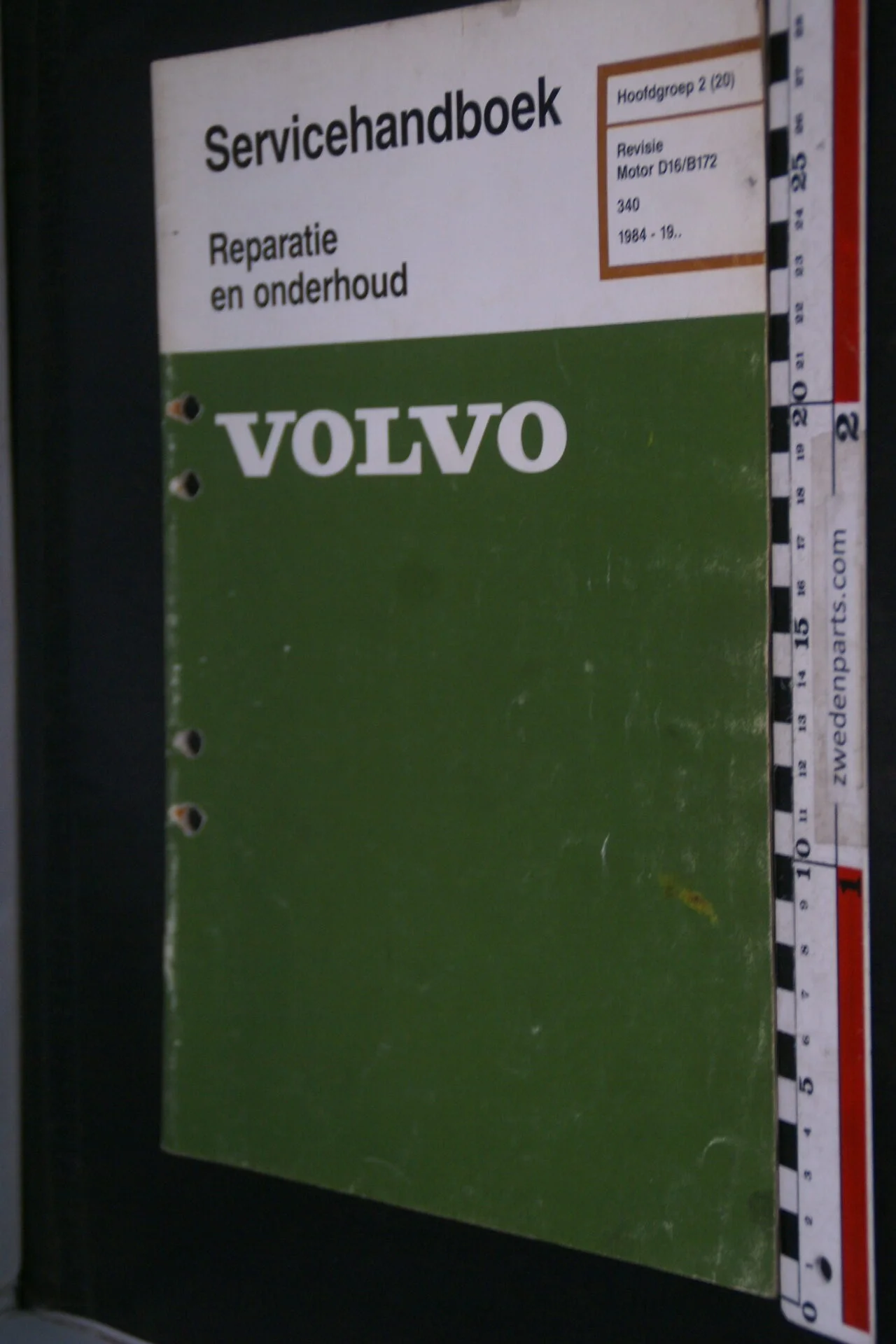 DSC09034 1993 origineel  Volvo 300 servicehandboek motor  B172  1 van 1.000 nr TP 35284-1
