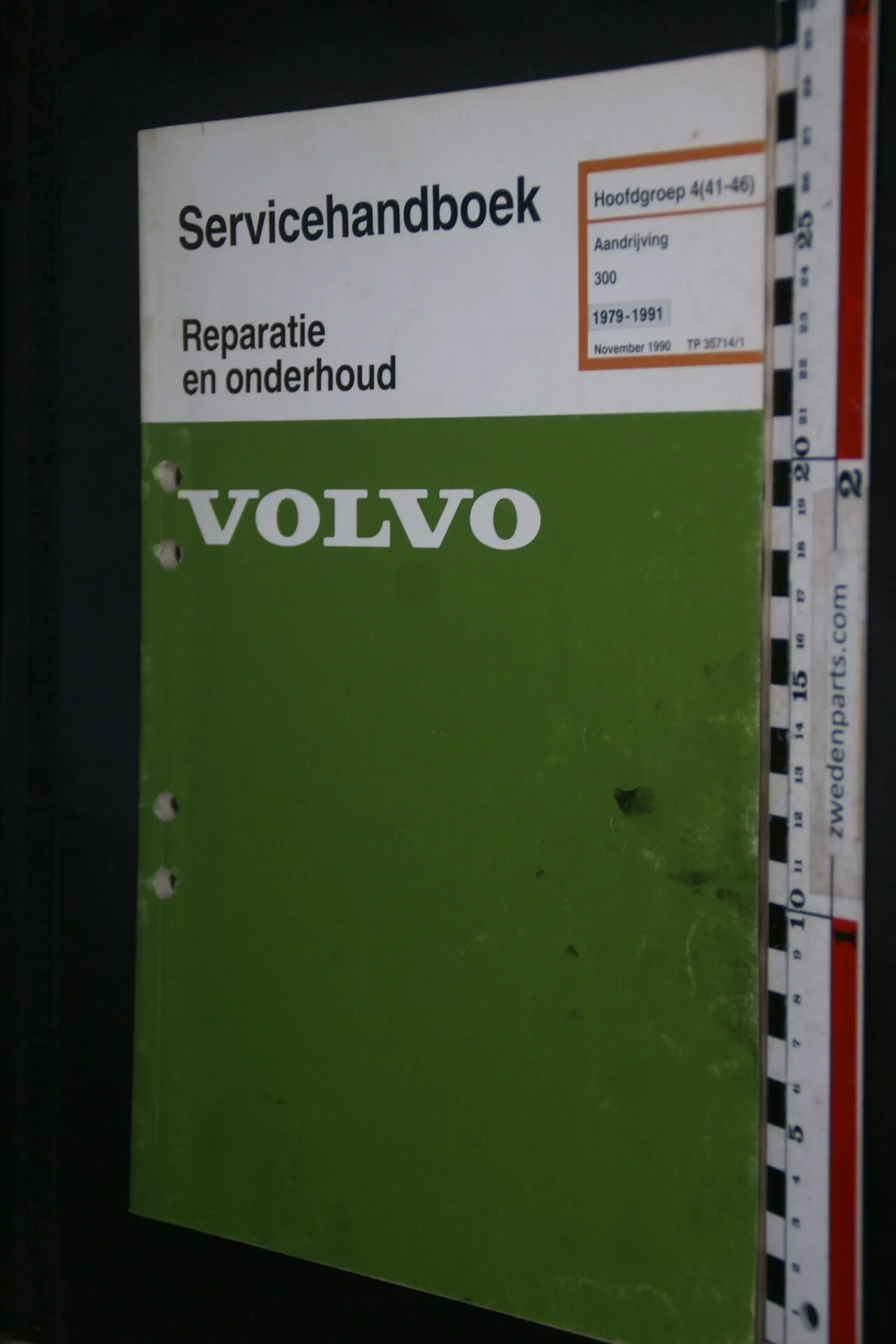 DSC09367 1990 origineel werkplaatsboek 4 (41-46) aandrijving Volvo 300  1 van 1.000 nr TP 35714-1