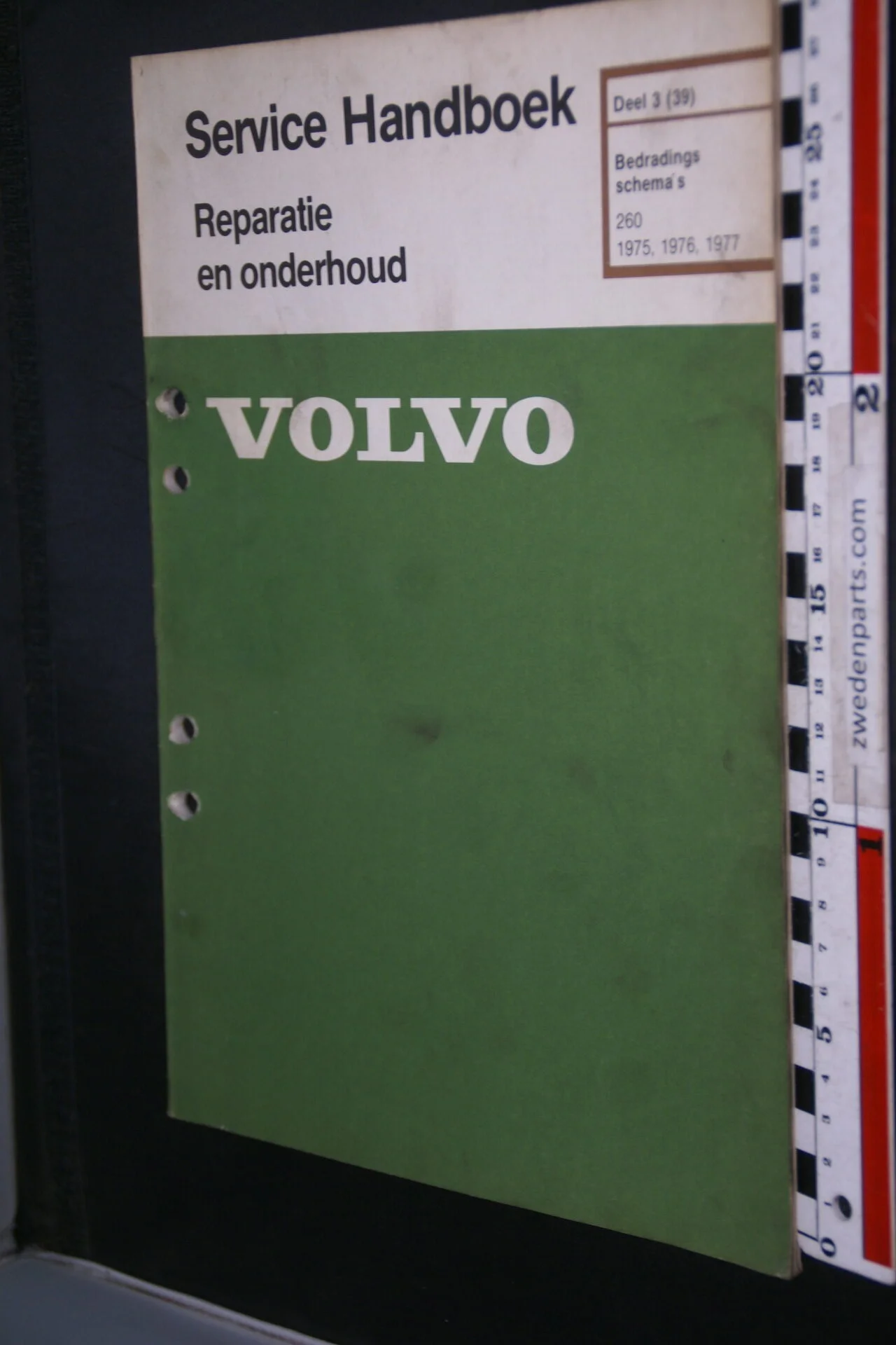 DSC09379 1977 origineel werkplaatsboek 3 (39) bedradingsschema Volvo 260 1 van 750 nr TP 12197-1