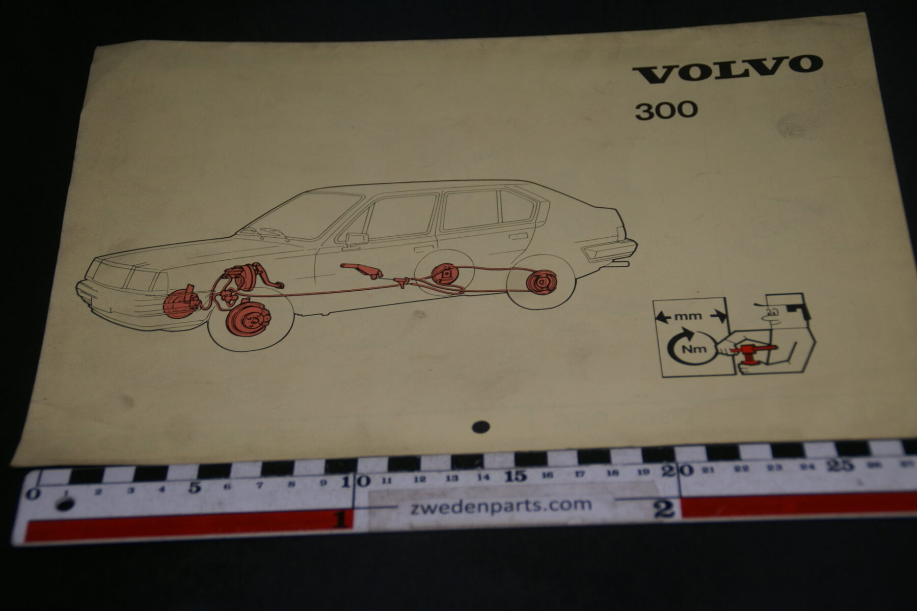 DSC09433 1983 origineel technische kaarten Volvo 300 1 van 6.000 nr TP 12258-2