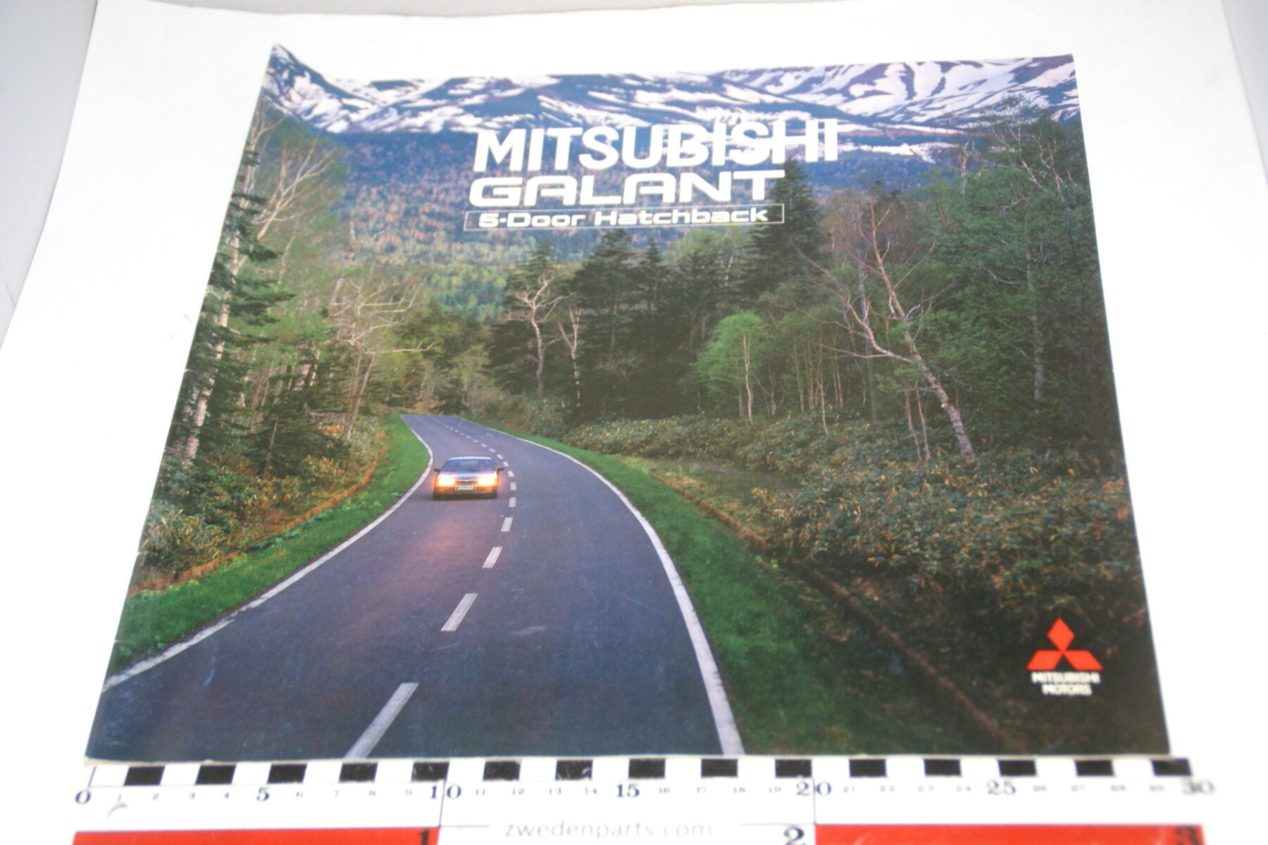 DSC08409 originele brochure Mitsubishi Galant-c957f538