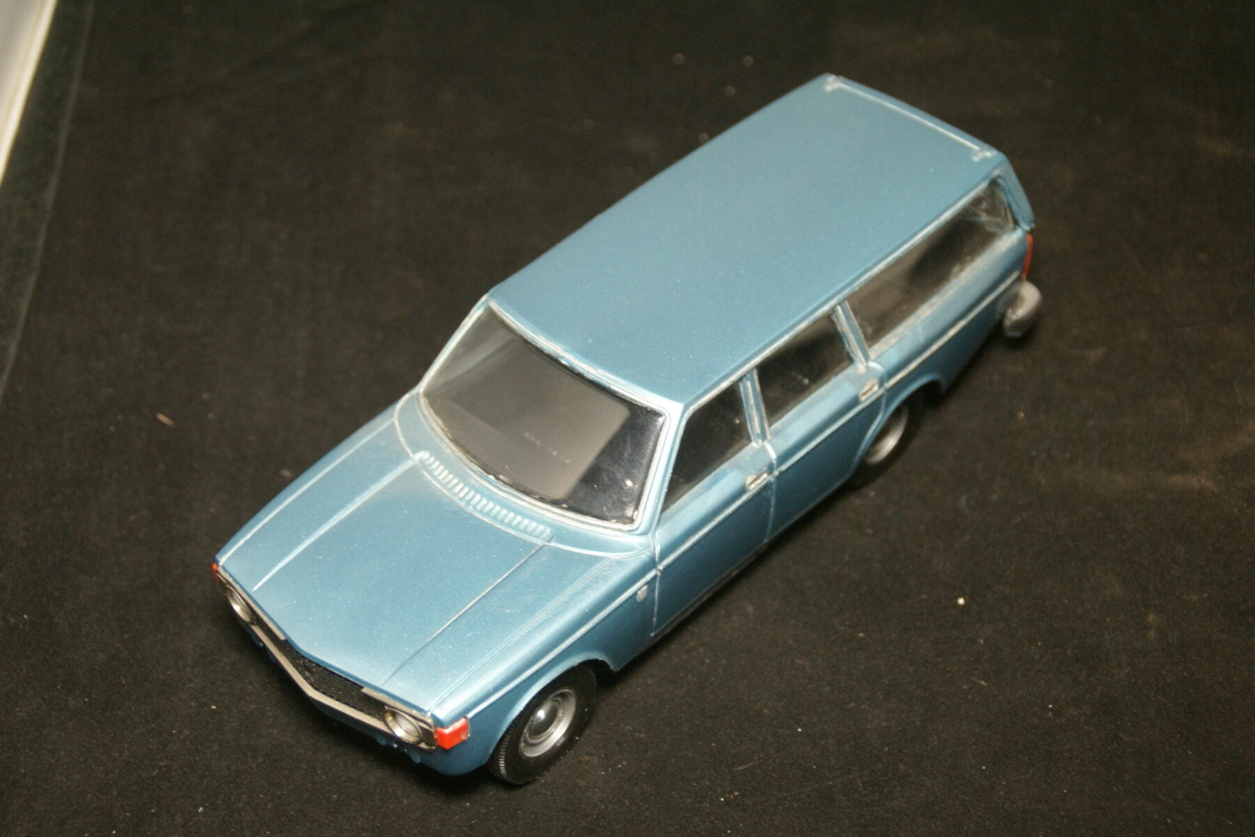 DSC09679 1974 miniatuur Volvo 145 blauw 1op18 Stahlberg made in Finland-9942666b