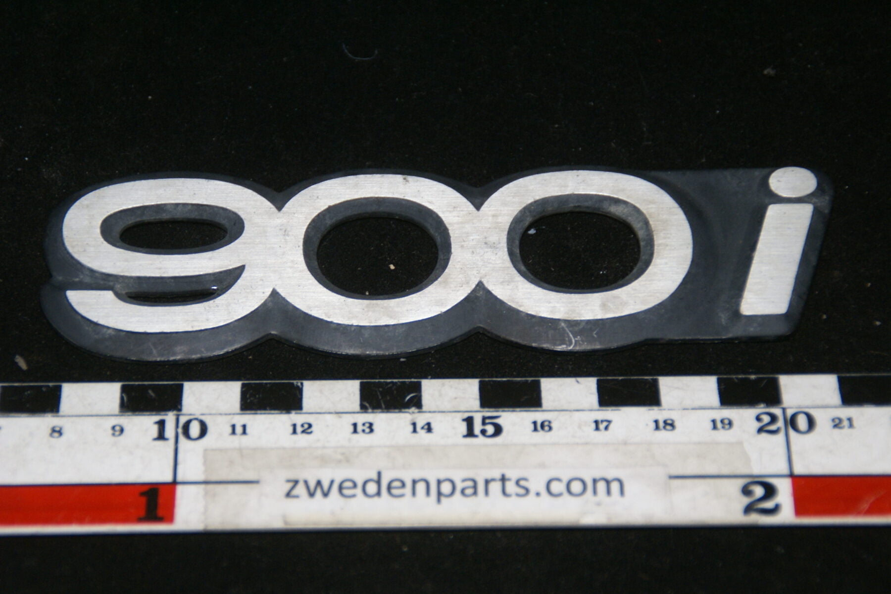 DSC00244 origineel embleem Saab 900i-26140988