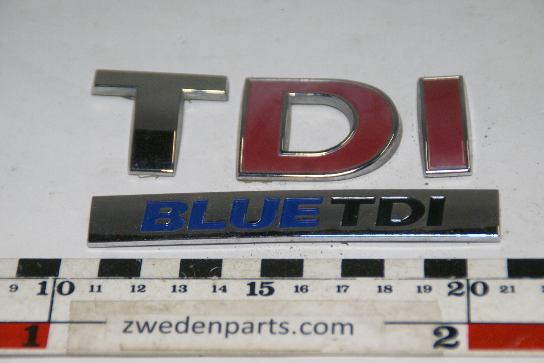 DSC00273 origineel embleemVW TDI en Blue TDI-2d9975ba