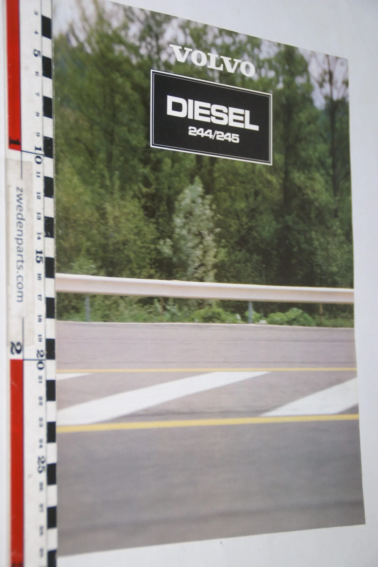 DSC08278 1981 Brochure Volvo 244 245 diesel-d6ddadfc