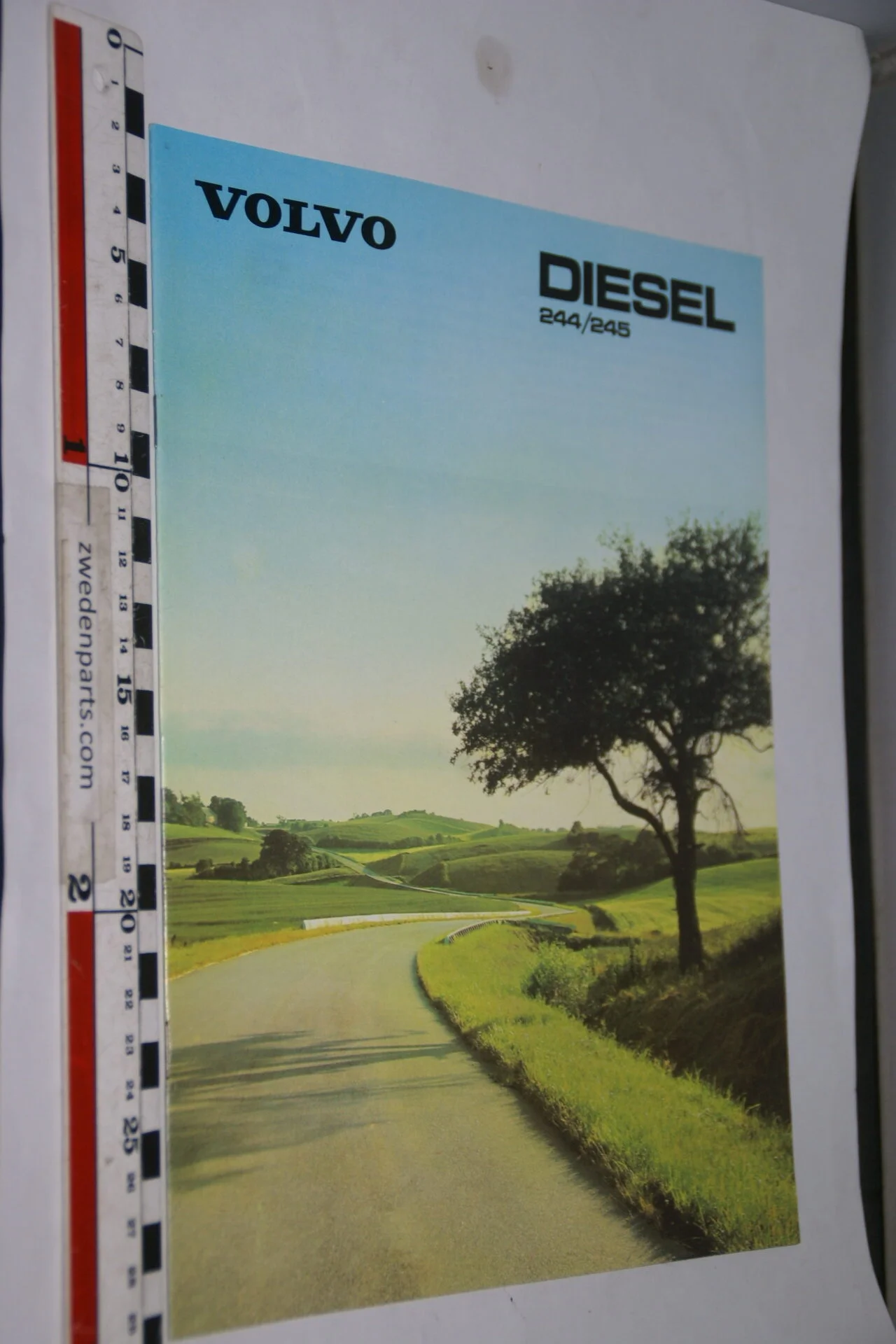 DSC08280 1980 Brochure Volvo 244 245 diesel ASPPV 7841-e5007436
