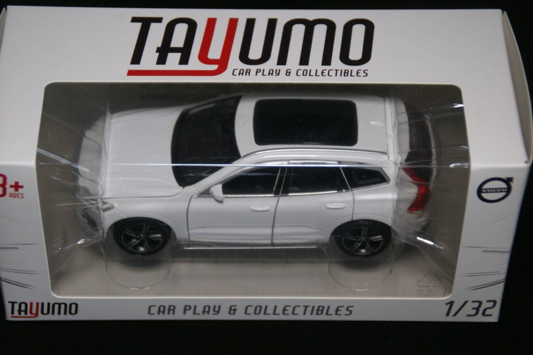 DSC09596 miniatuur Volvo XC60 wit pearl 1op32 Tayumo nr 32100113 MB-3aa869ed
