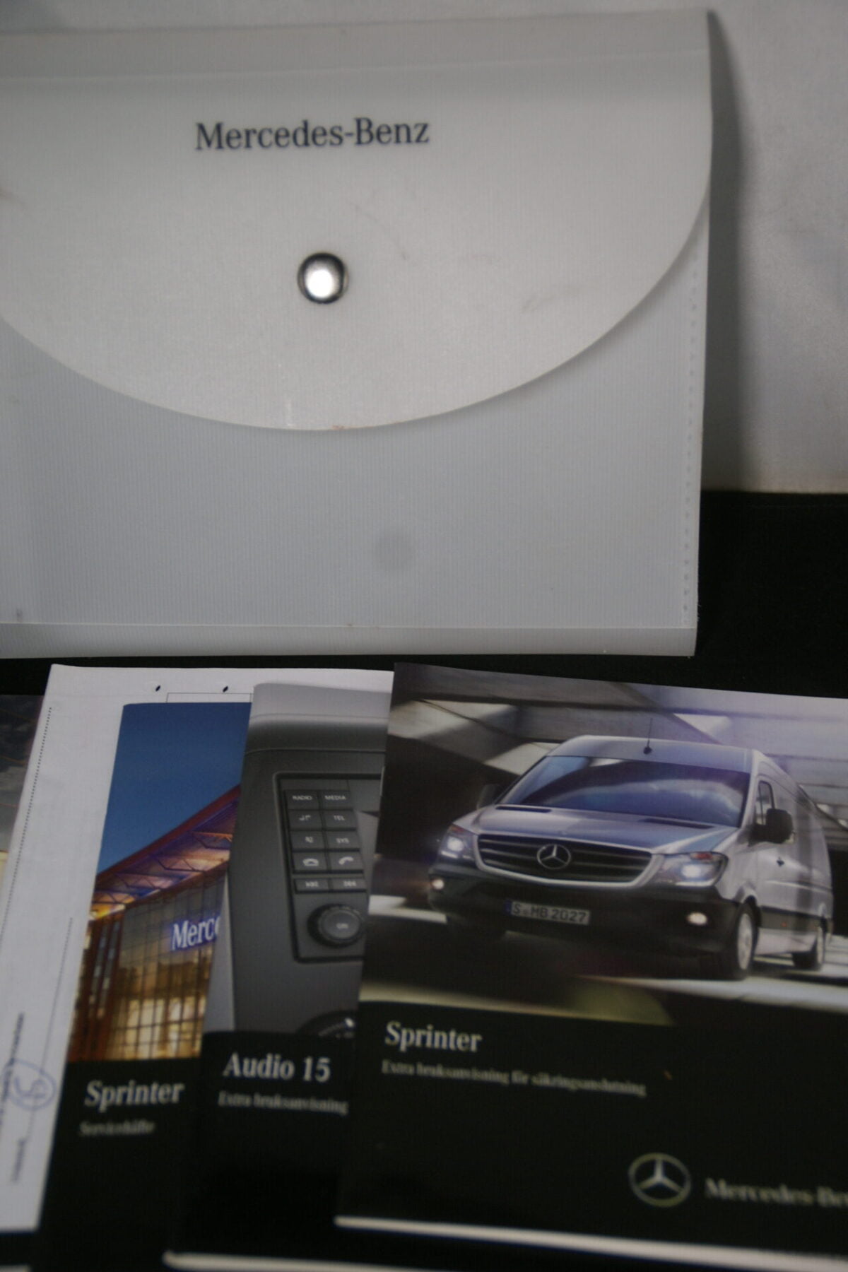 DSC09627 Mapje met instructieboek en meer Mercedes Sprinter Svensk-70c54c3f