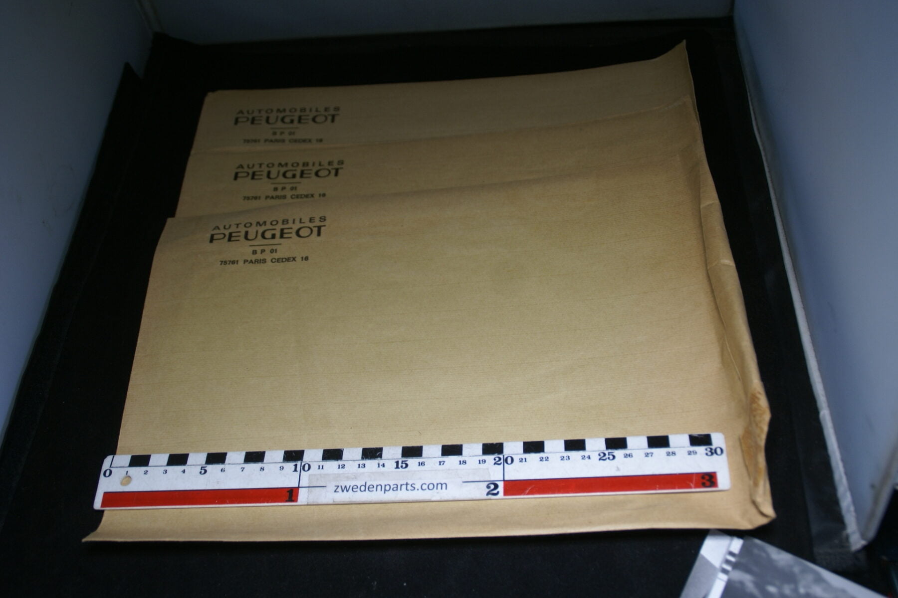DSC00396 1997 origineel Peugeot persmap 3 enveloppen met foto's-e5a0739a