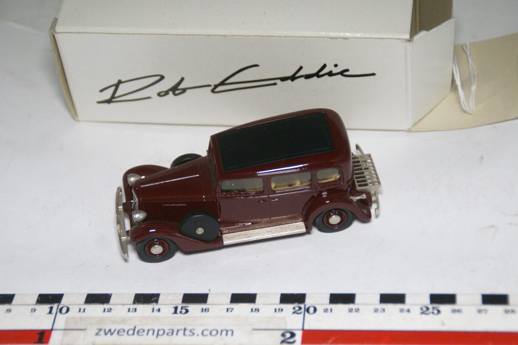 DSC00481 miniatuur 1937 Volvo TR704 rood 1op43 Rob Eddie 1 van 400 nr RE14 MB-b35d78eb