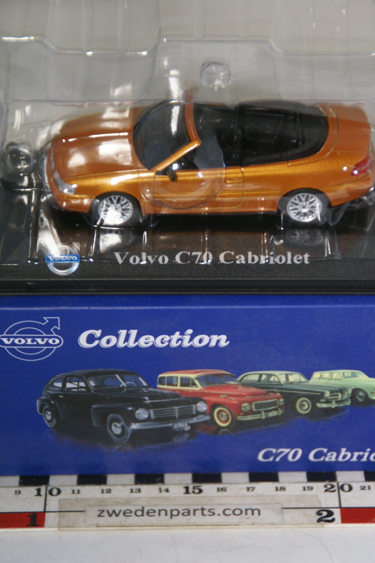 DSC01148 minatuur Volvo C70 cabriolet saffran 1op43 MB Atlas 52-c51b9870