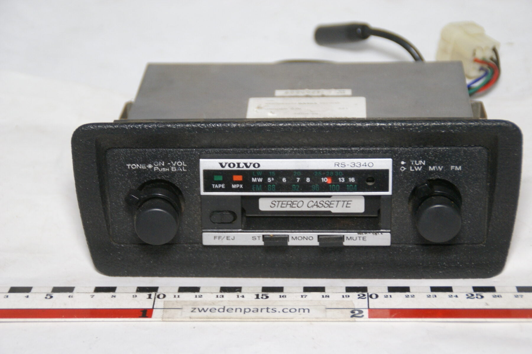 DSC01722 originele Volvo stereo radio cassettespeler RS-3000-b9403e06