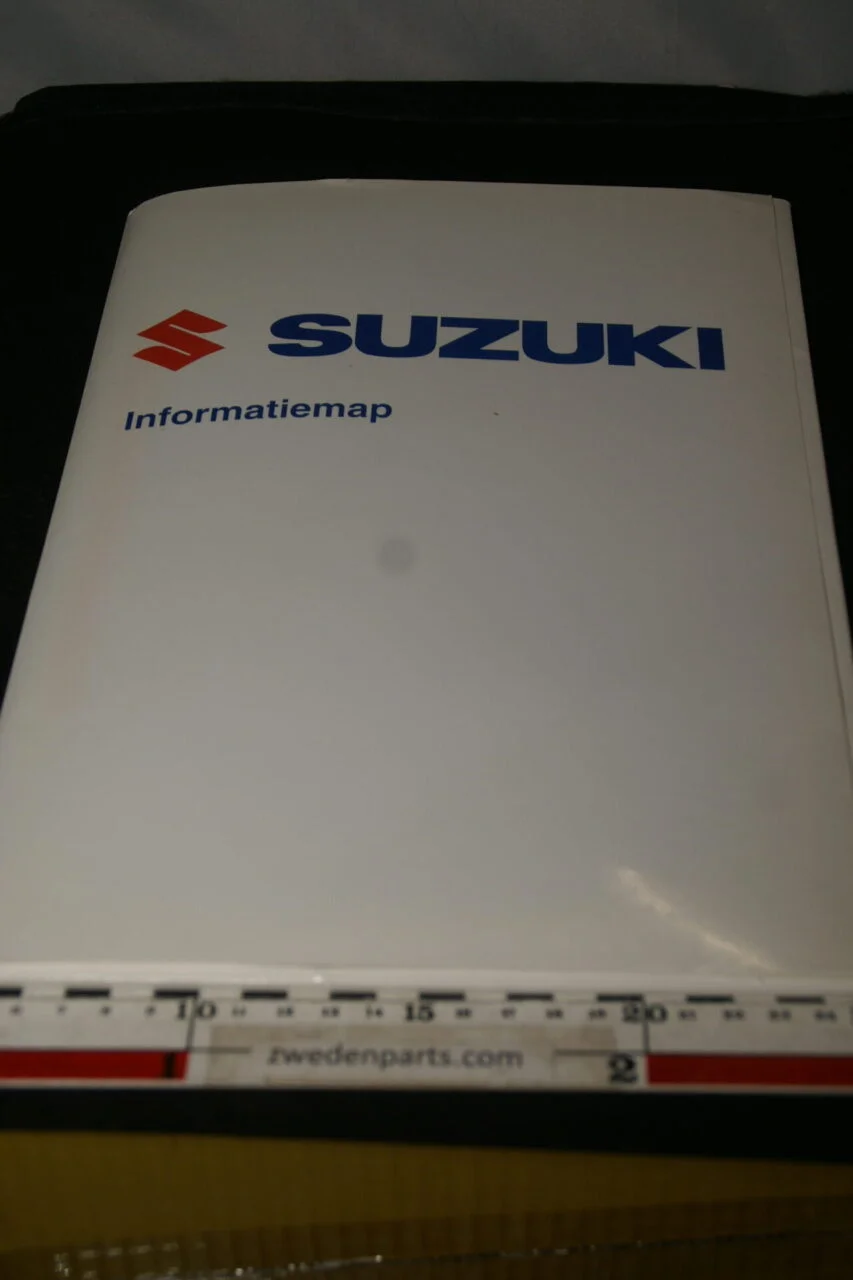 DSC02186 1995 originele persmap Suzuki motorfietsen-696df8ae