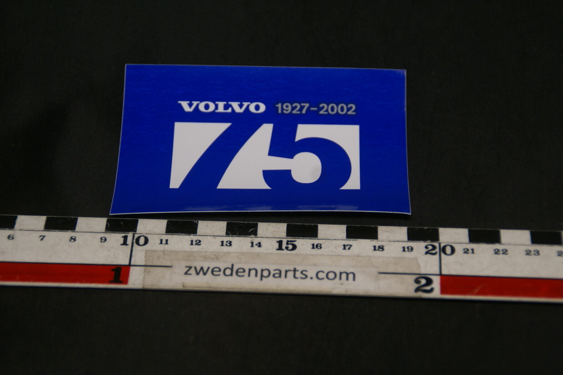 DSC02575 2002 originele sticker Volvo 75 jaar NOS-3ced02b1