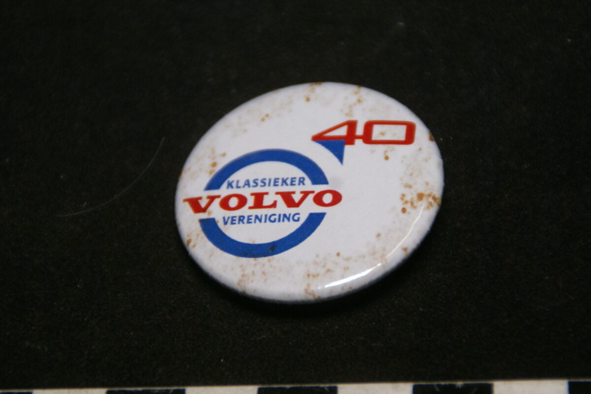 DSC02017 70er jaren originele button Volvo Klassieker vereniging-51ed930f