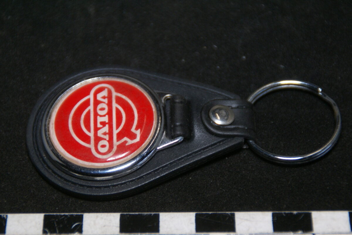 DSC02053 ca. 80er jaren originele sleutelhanger Volvo rood mint-808fa759
