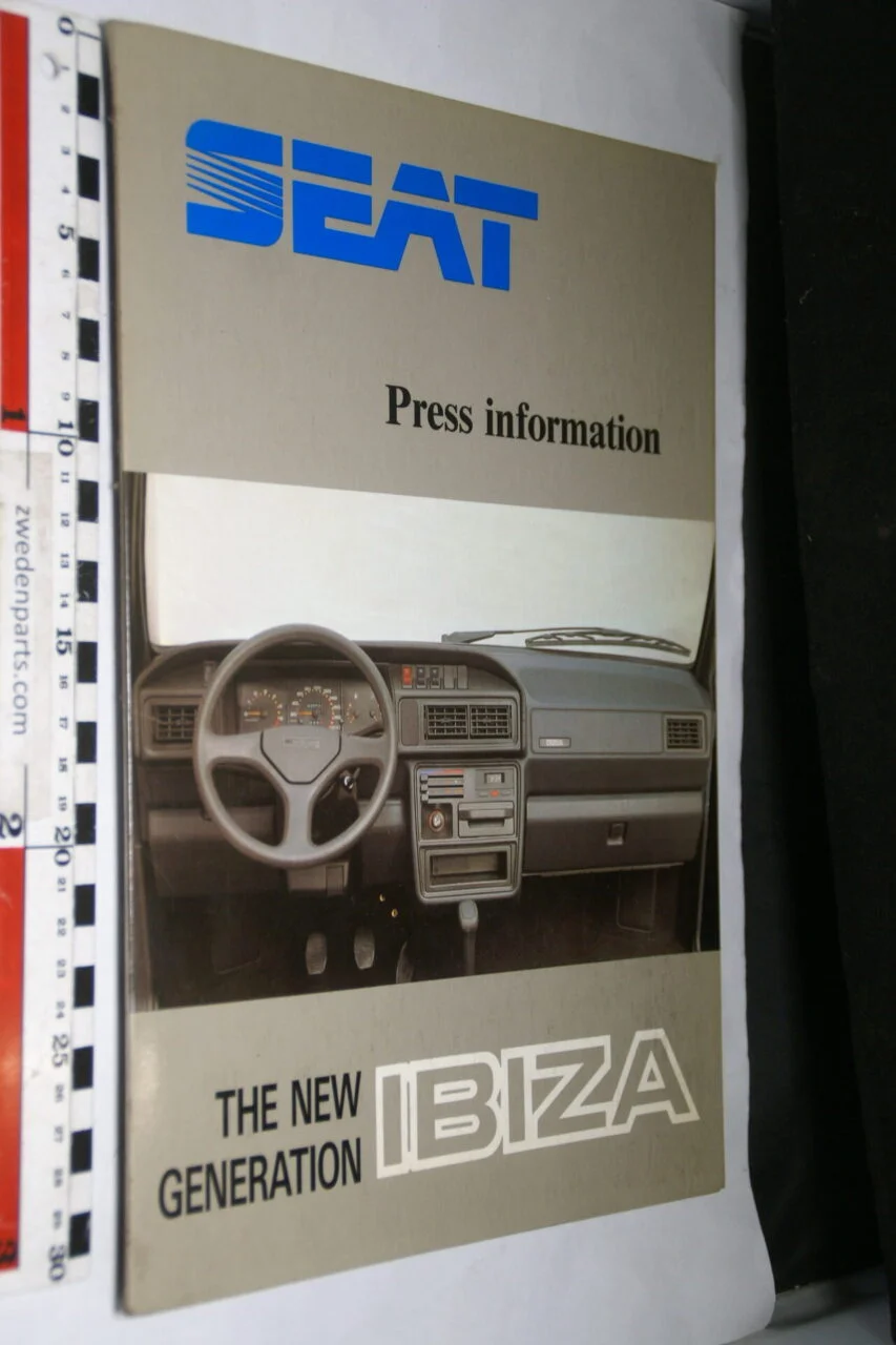 DSC03739 ca. 2001 originele persmap SEAT Ibiza, English-436ed013