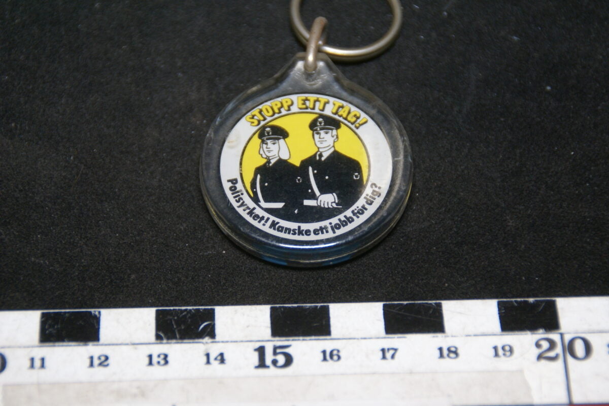 DSC02063 ca. 70er jaren originele sleutelhanger Zweedse politie-b41d5b4f