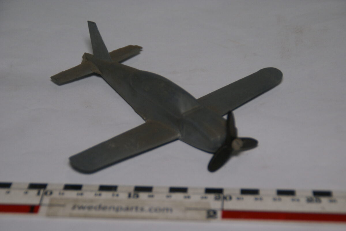 DSC02134 ca. 60er jaren originele miniatuur éénmotorig propellor vliegtuig volaluminium-5ee503f0