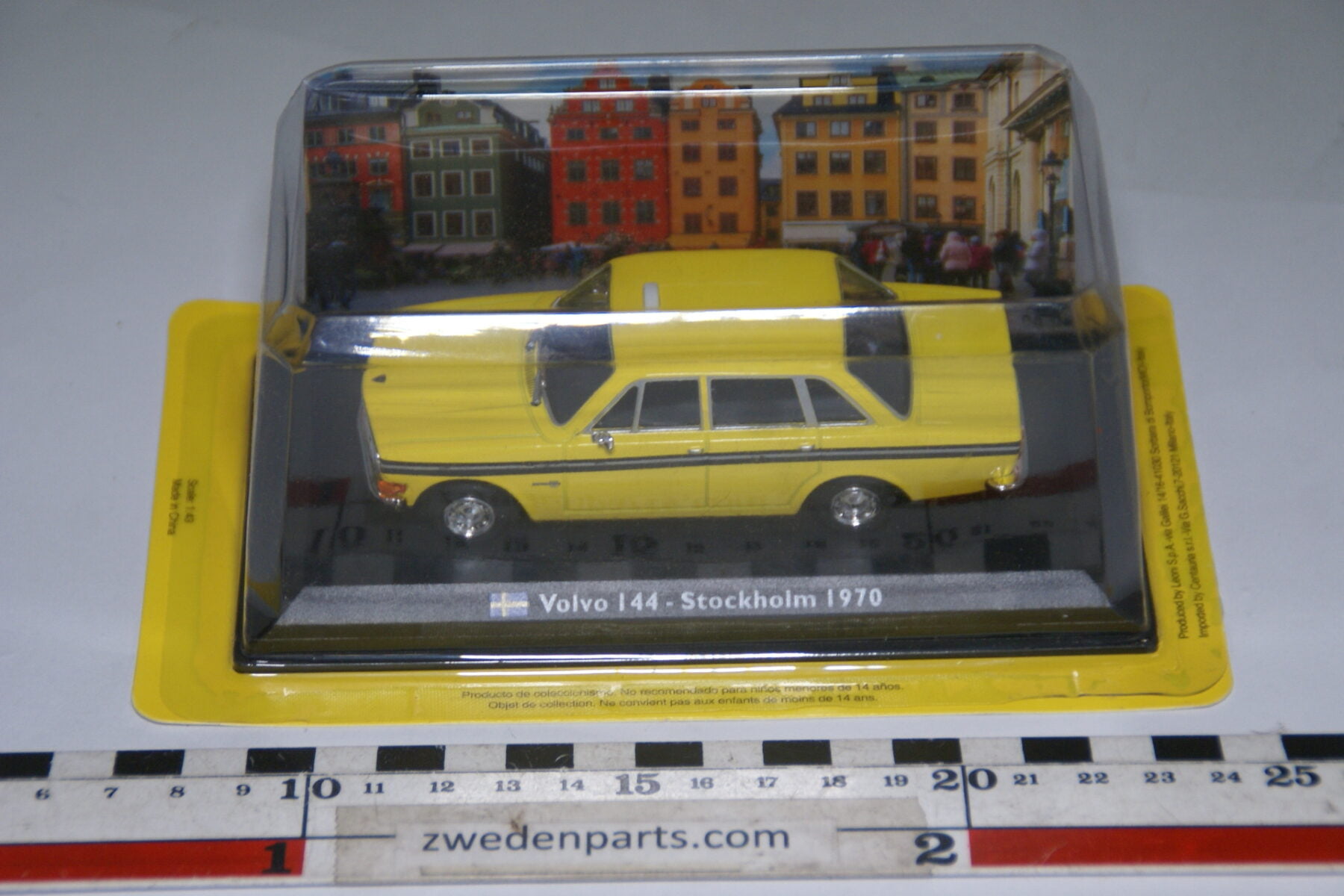 DSC04686 miniatuur 1970 Volvo 144 geel Stockholm Taxi 1op43 Atlas nr 619310 MB-c01f279d
