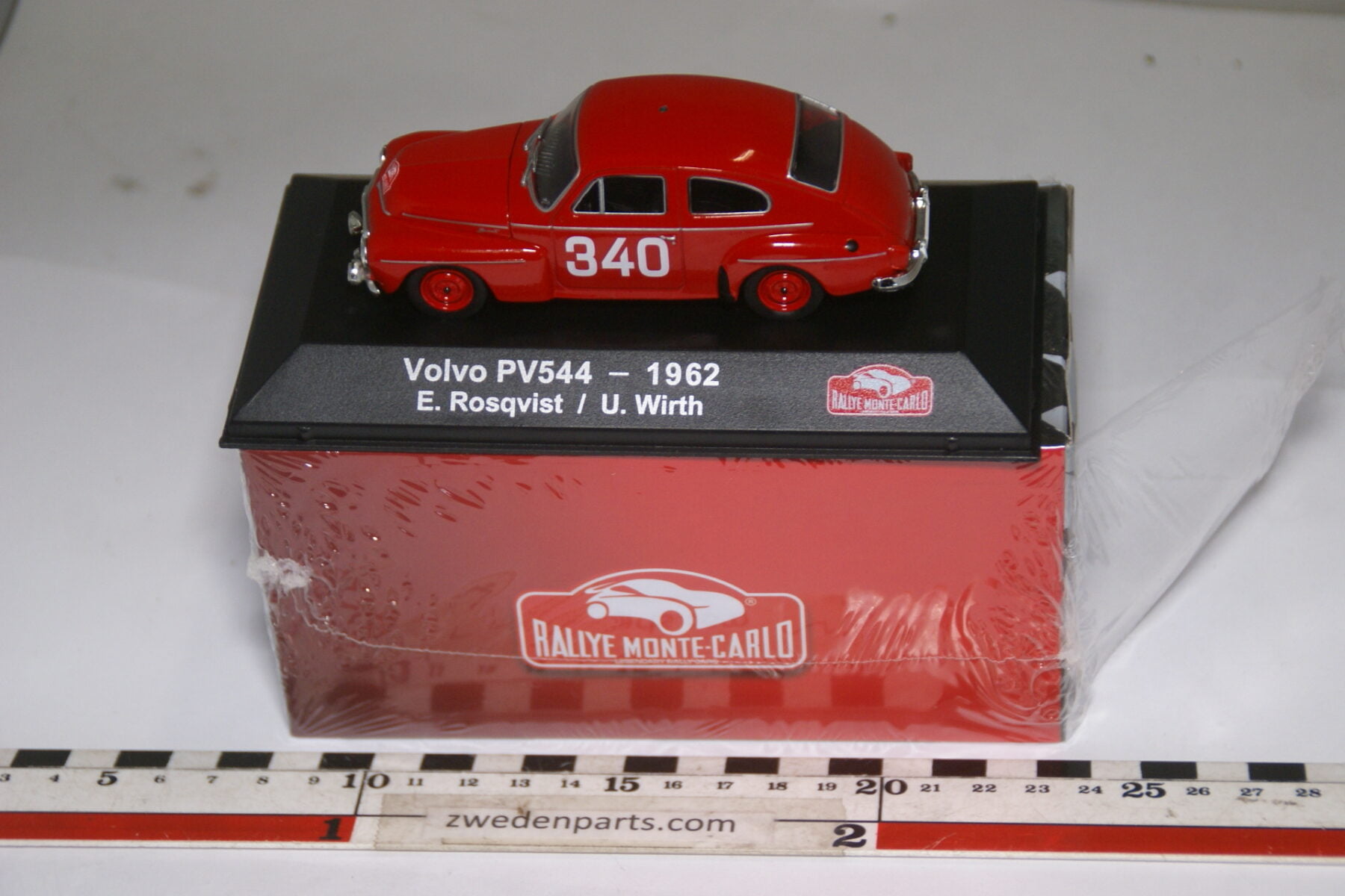 DSC04688 miniatuur 1962 Volvo 544 rood Rally Monte Carlo 1op43 Atlas nr 561374 MB-48d773d0