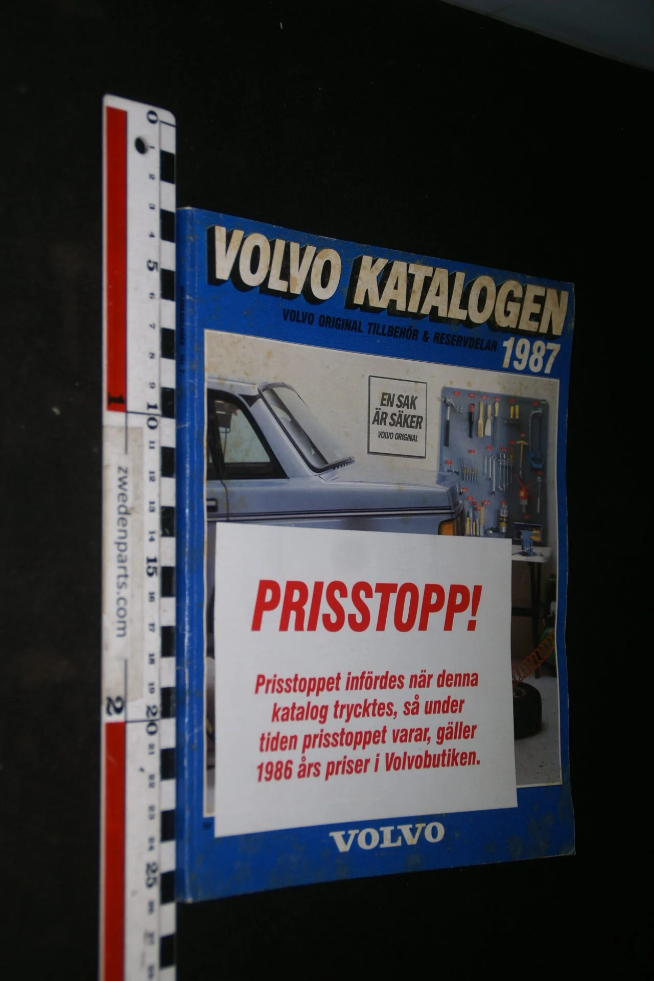 DSC05019 1987 origineel boek Volvokatalogen-436d1c3a
