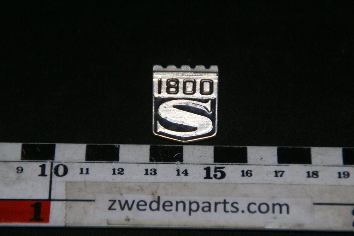 DSC05427 originele Volvo 1800S embleem pin-259ab3ab