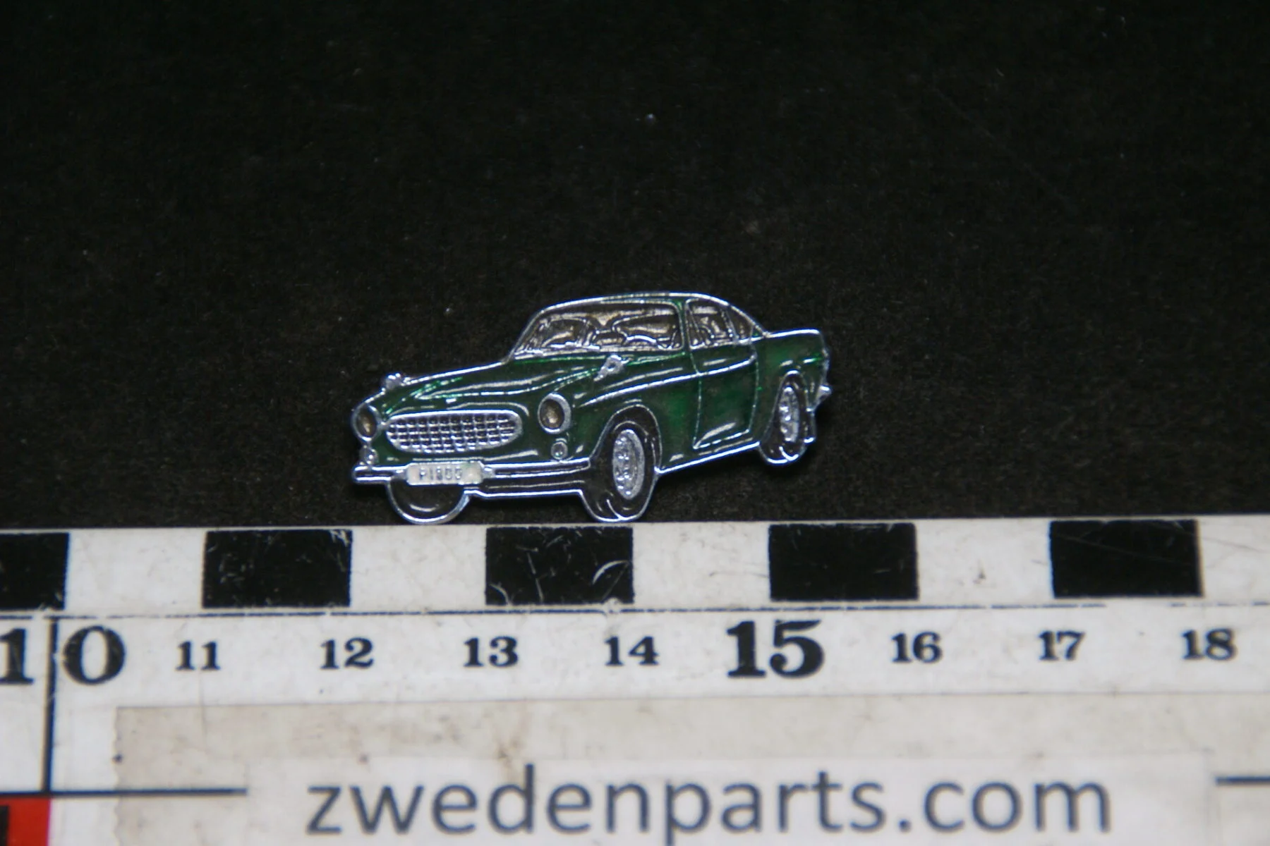 DSC05435 originele Volvo 1800S groen mertallic pin-ced70a2a