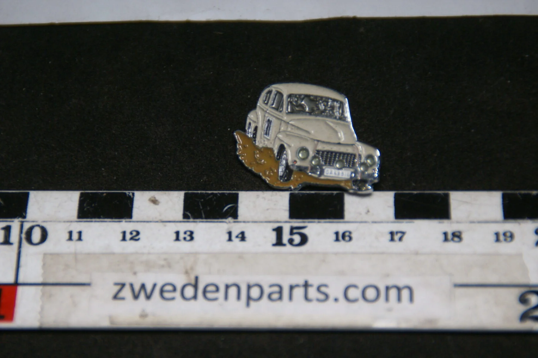 DSC05495 originele Volvo 544 wit rally pin-9c05c475