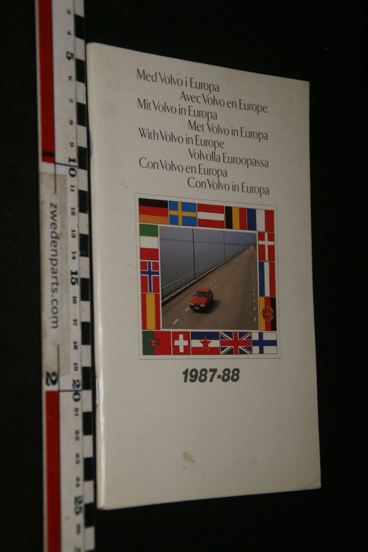 DSC06204  1987 origineel boekje Med Volvo I Europa-021ff88d
