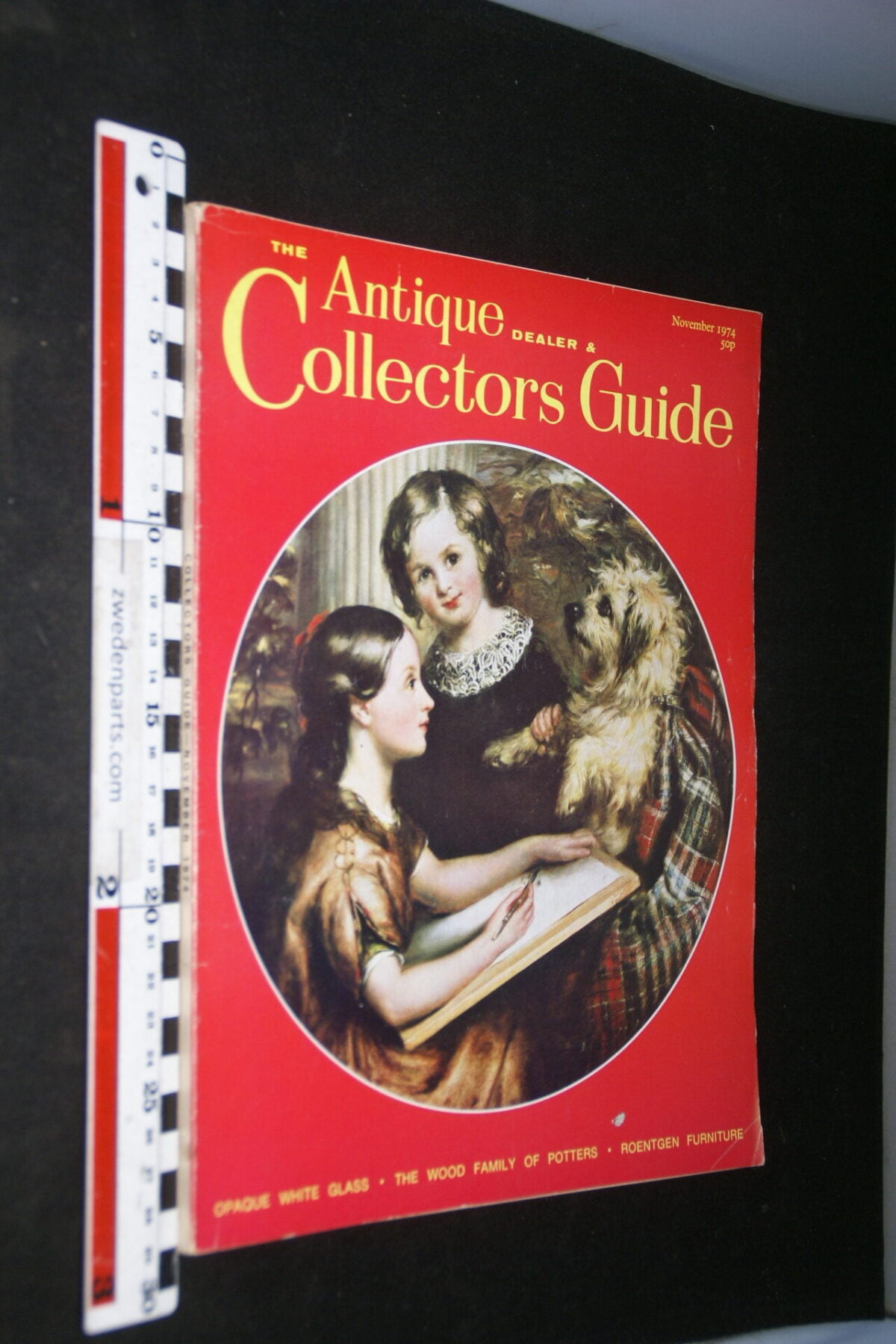DSC06211 1974 november tijdschrift Antique Collectors Guide, English-6f0c4f03