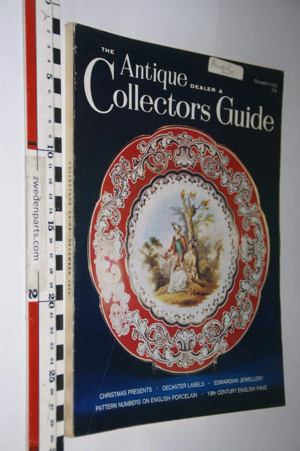 DSC06213 1974 december tijdschrift Antique Collectors Guide, English-4897393b