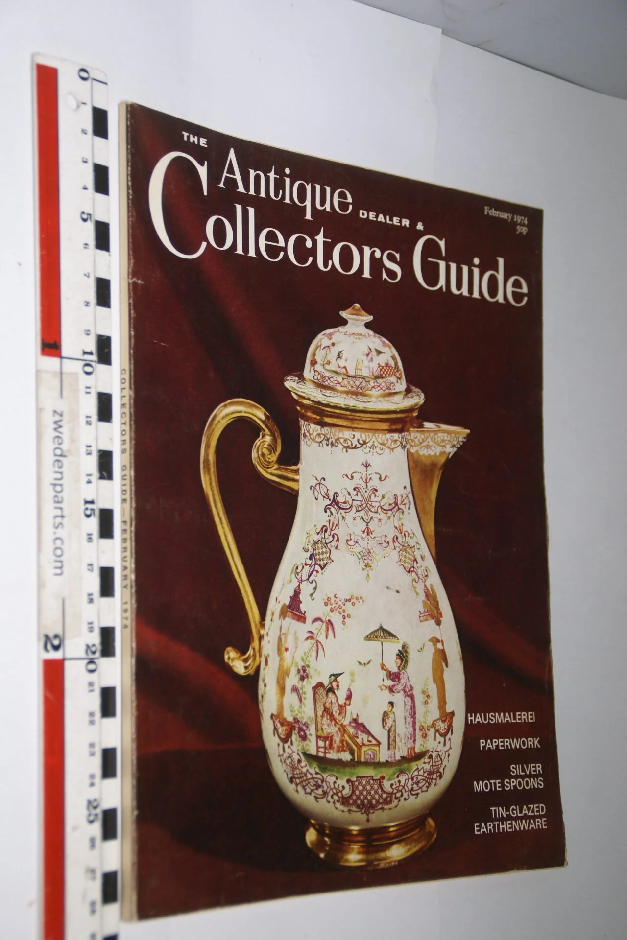DSC06227 1974 februari tijdschrift Antique Collectors Guide, English-d6bbbadd