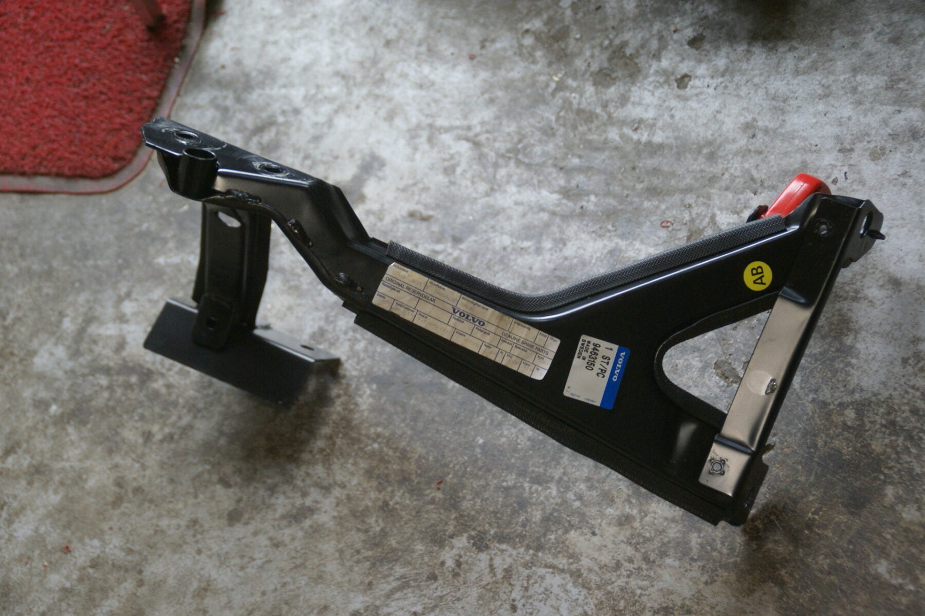 DSC06712 origineel dashboardbracket Volvo 940 NOS artnr 9463150-53f8a718