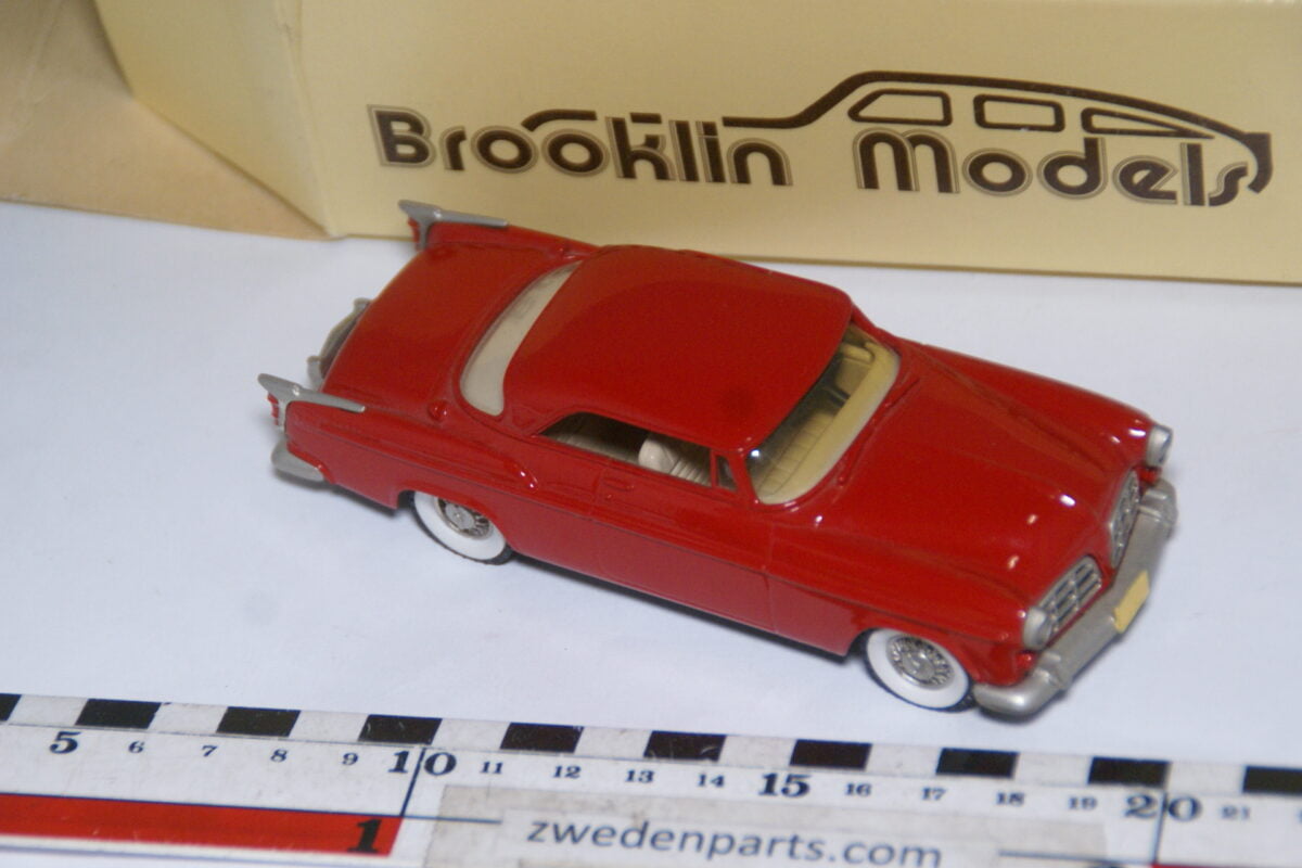 DSC08007 1955 miniatuur Brooklin Models Chrysler 300C rood 1op43 nr BRK 19 MB-a6ba59a7