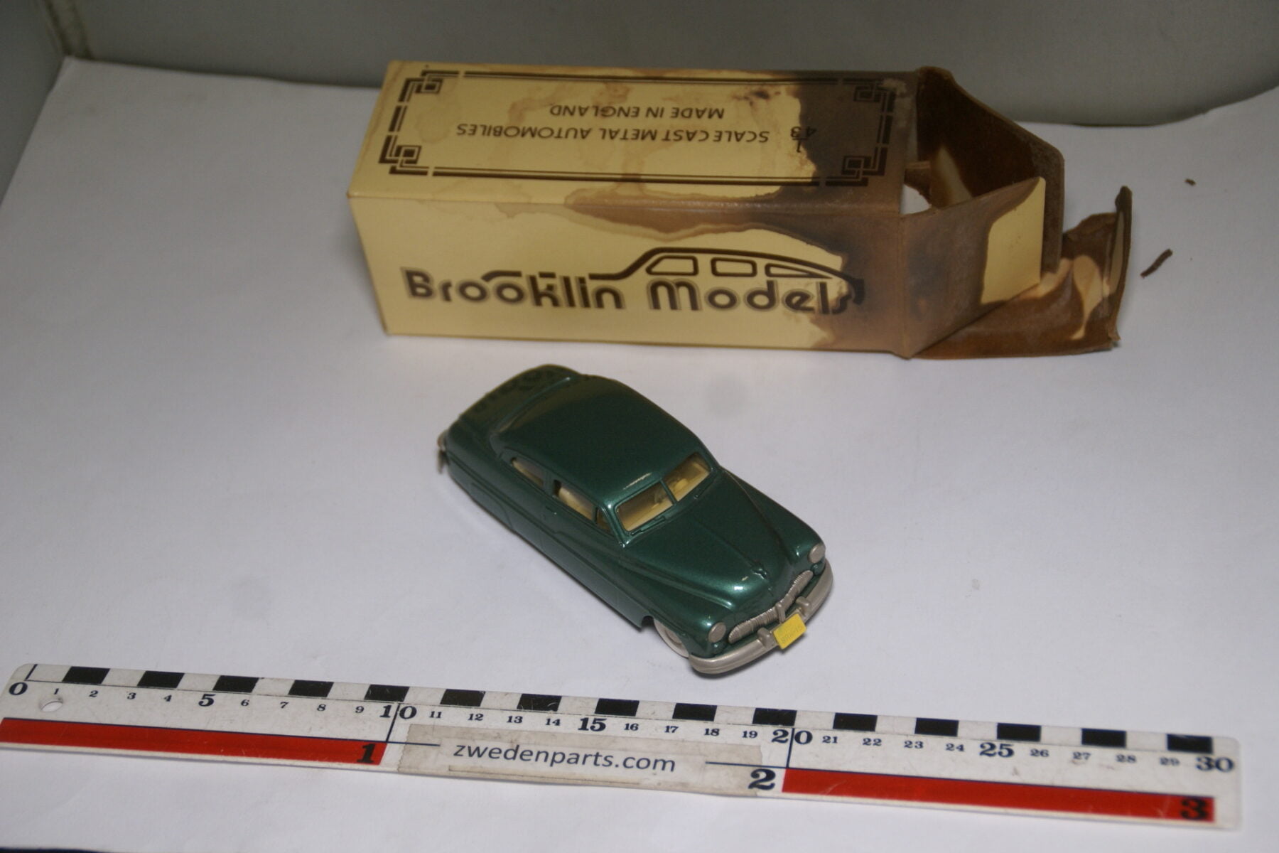 DSC08026 1949 miniatuur Brooklin Models Mercury 2 door coupé groen 1op43 nr BRK 15 mint-a0079df2