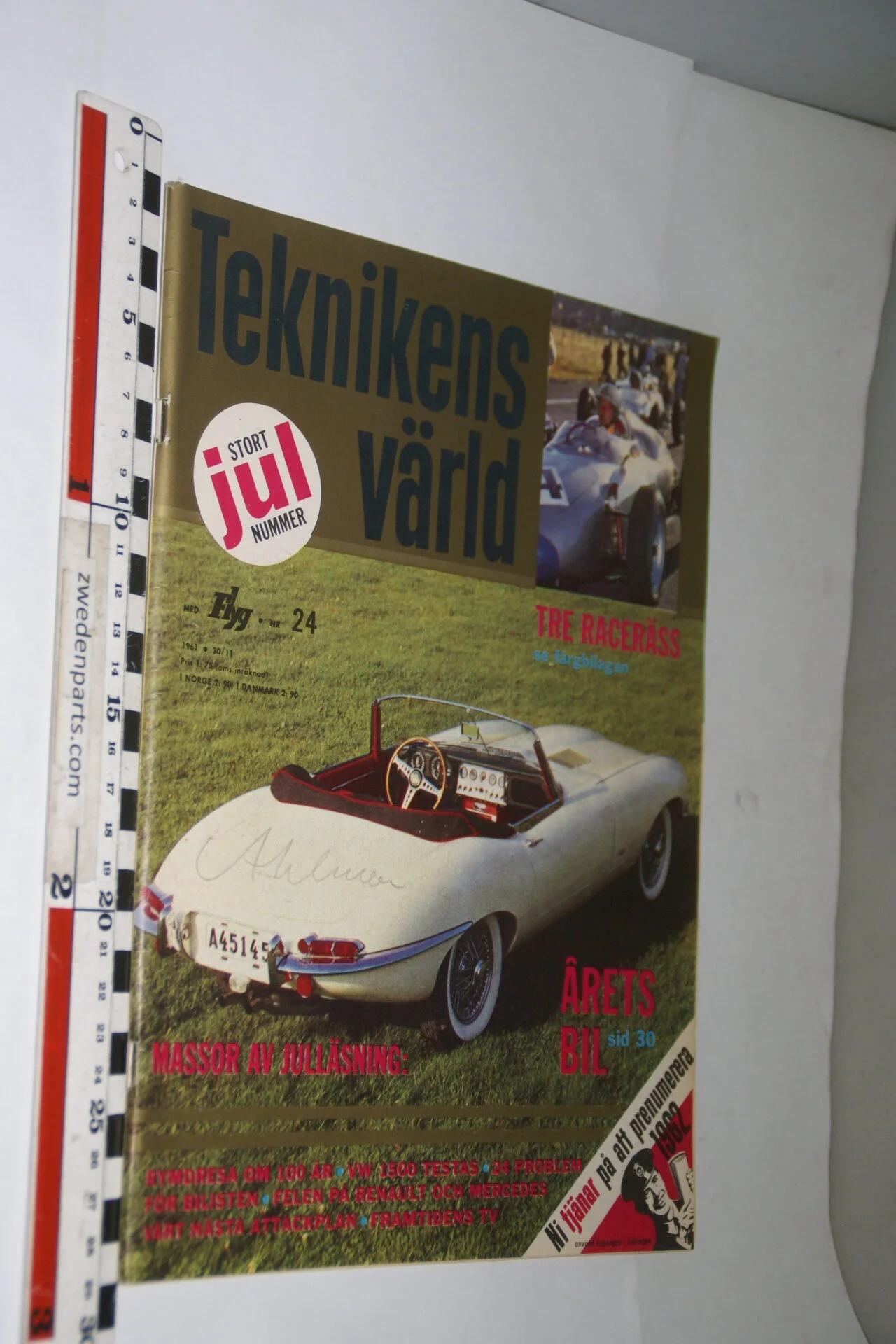 DSC08344 1961 tijdschrift Teknikens Värld met Jaguar E type nr 24, Svenska-8d7c908a