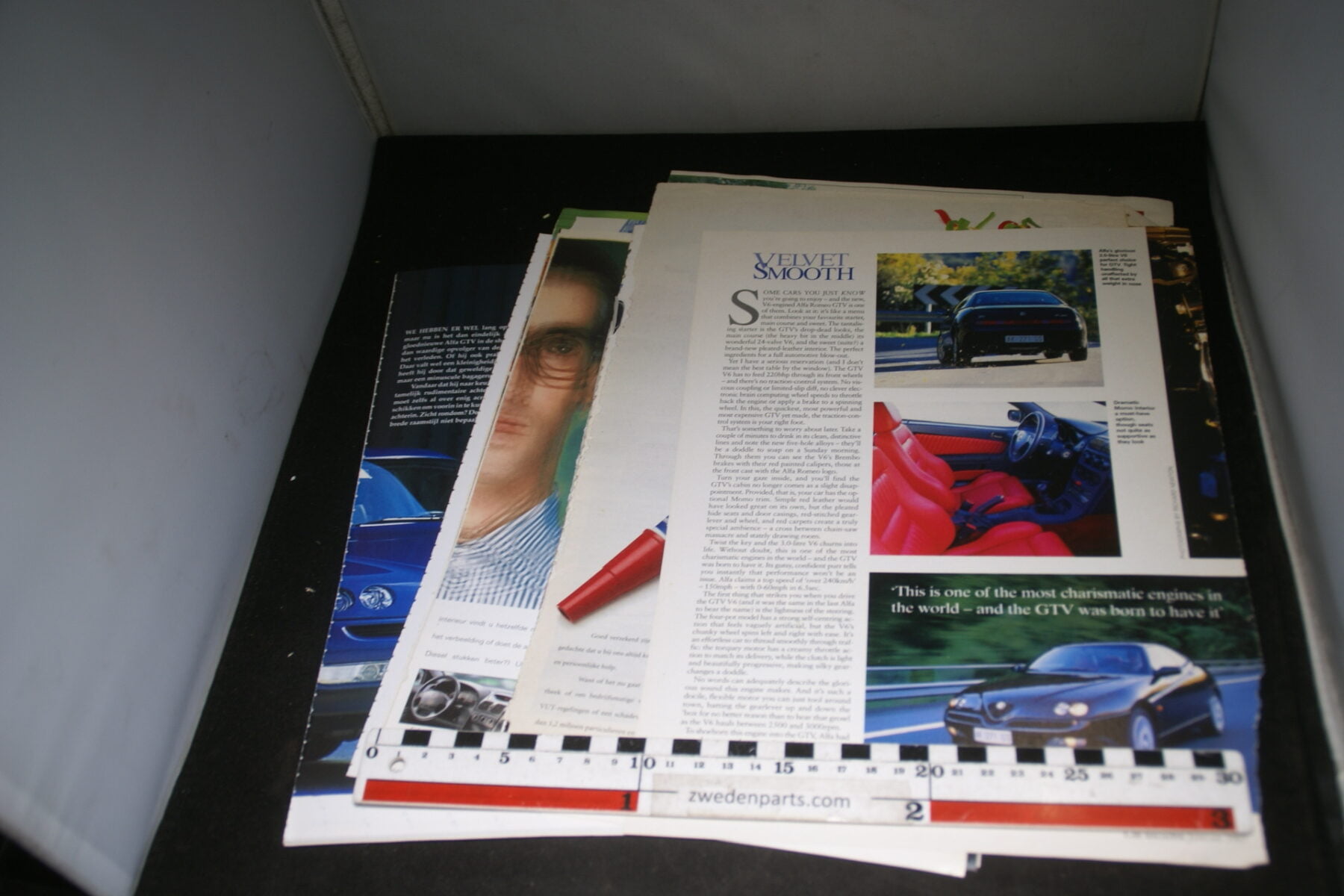 DSC08438 map met tijdschrift artikelen van Alfa Romeo GTV-854b149d