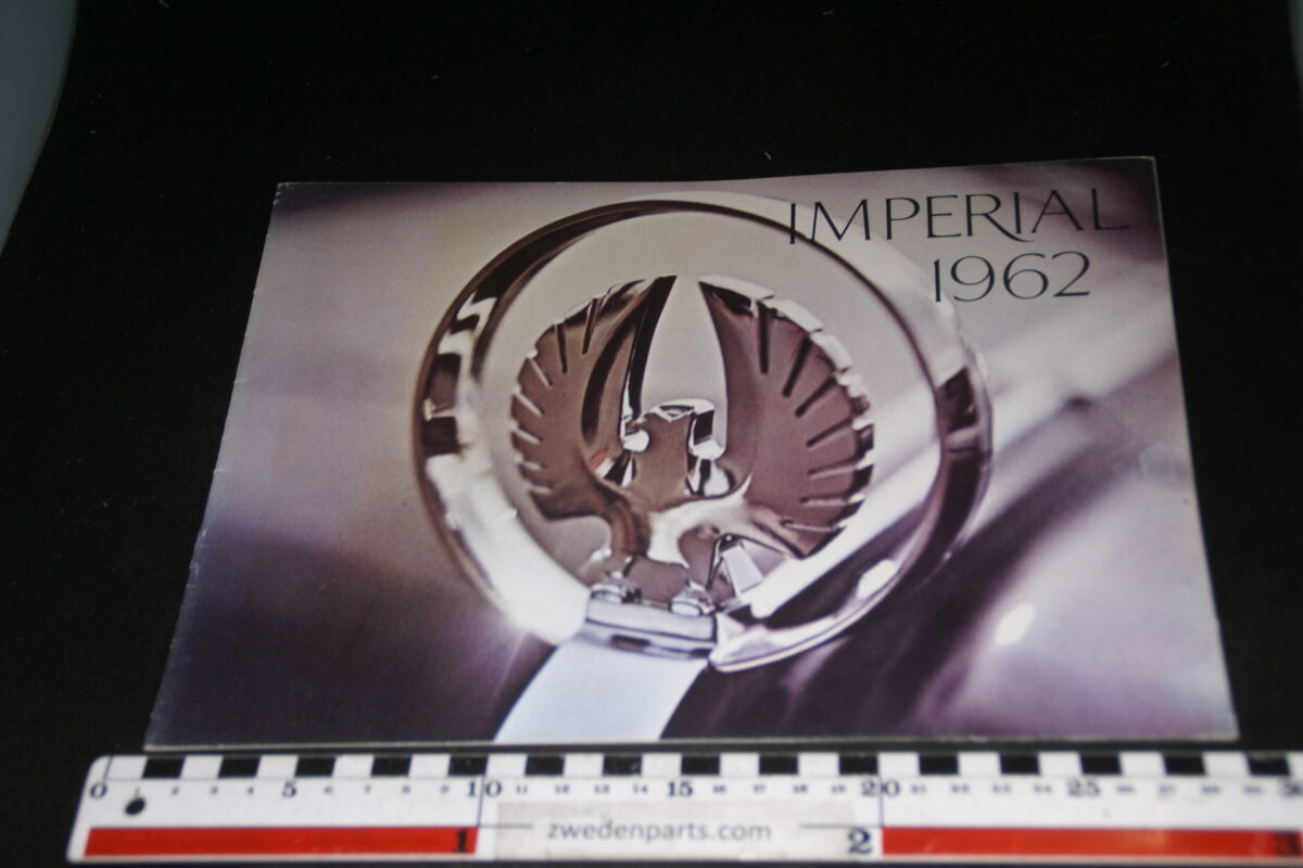 DSC08484 1961 originele brochure Chrysler Imperial nr 9-61, English-d2b1895c