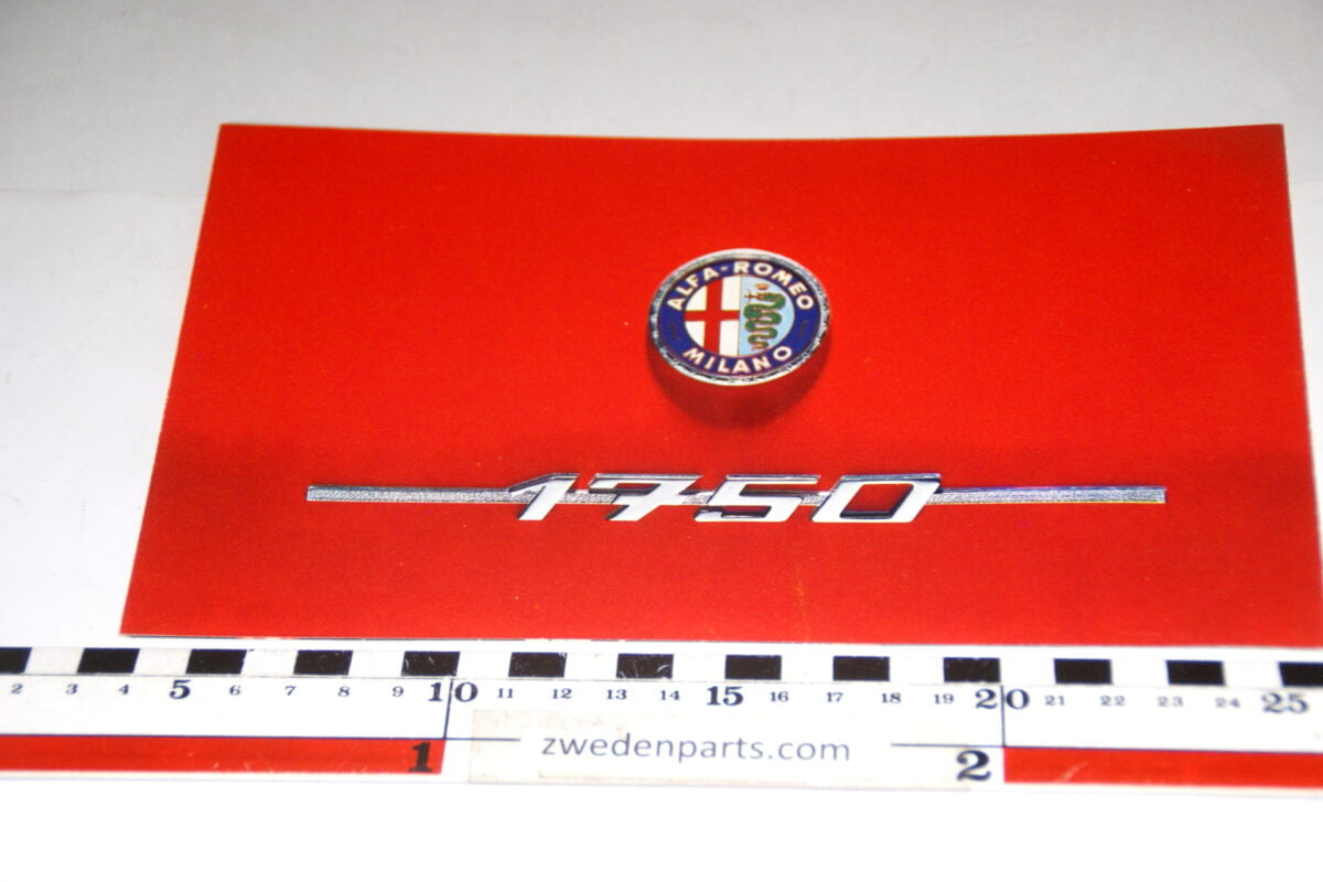 DSC08579 originele brochure Alfa Romeo 1750 Spider-32236691