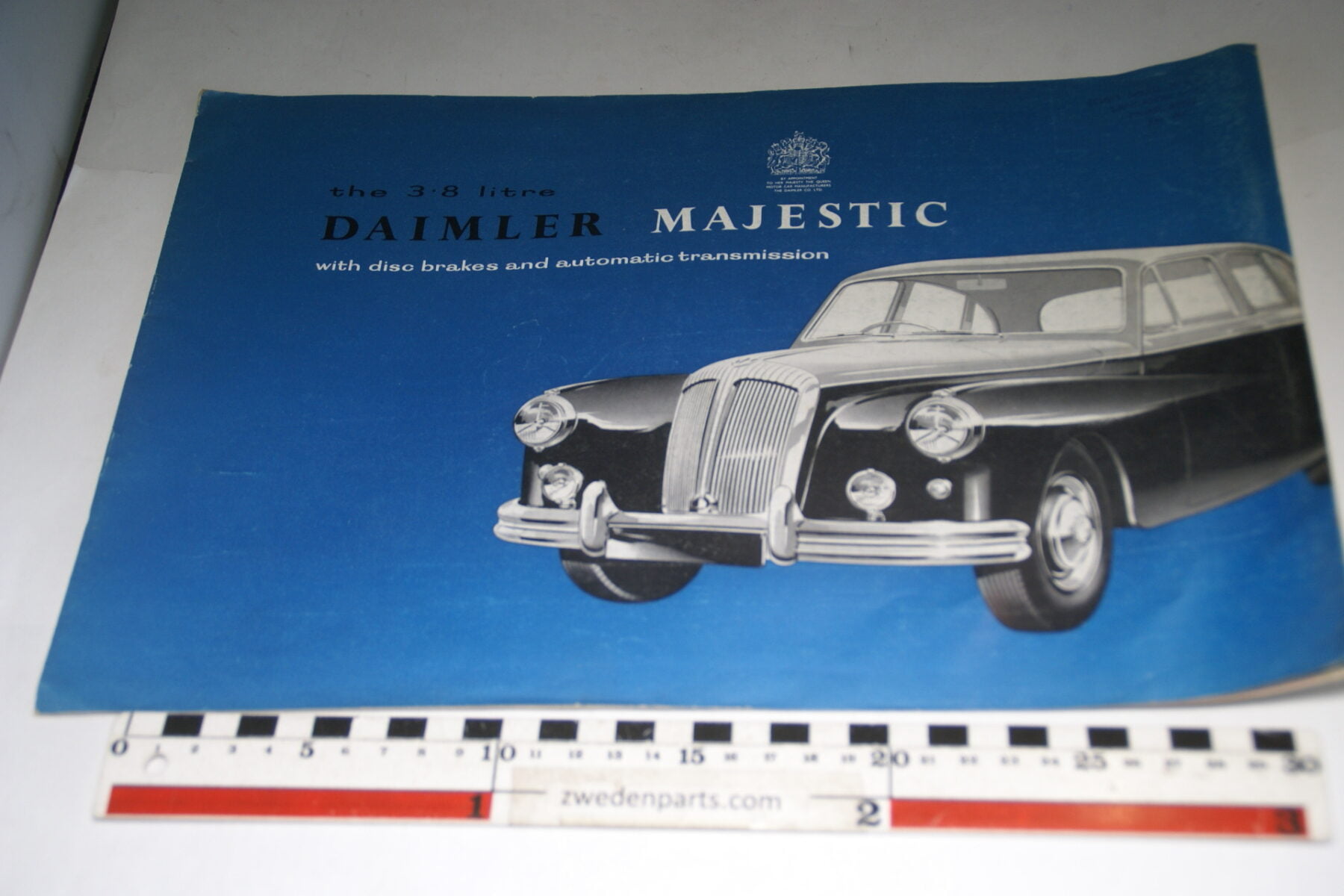DSC08591 originele brochure Daimler 3.8 liter Majestic, English-9b39fc3d