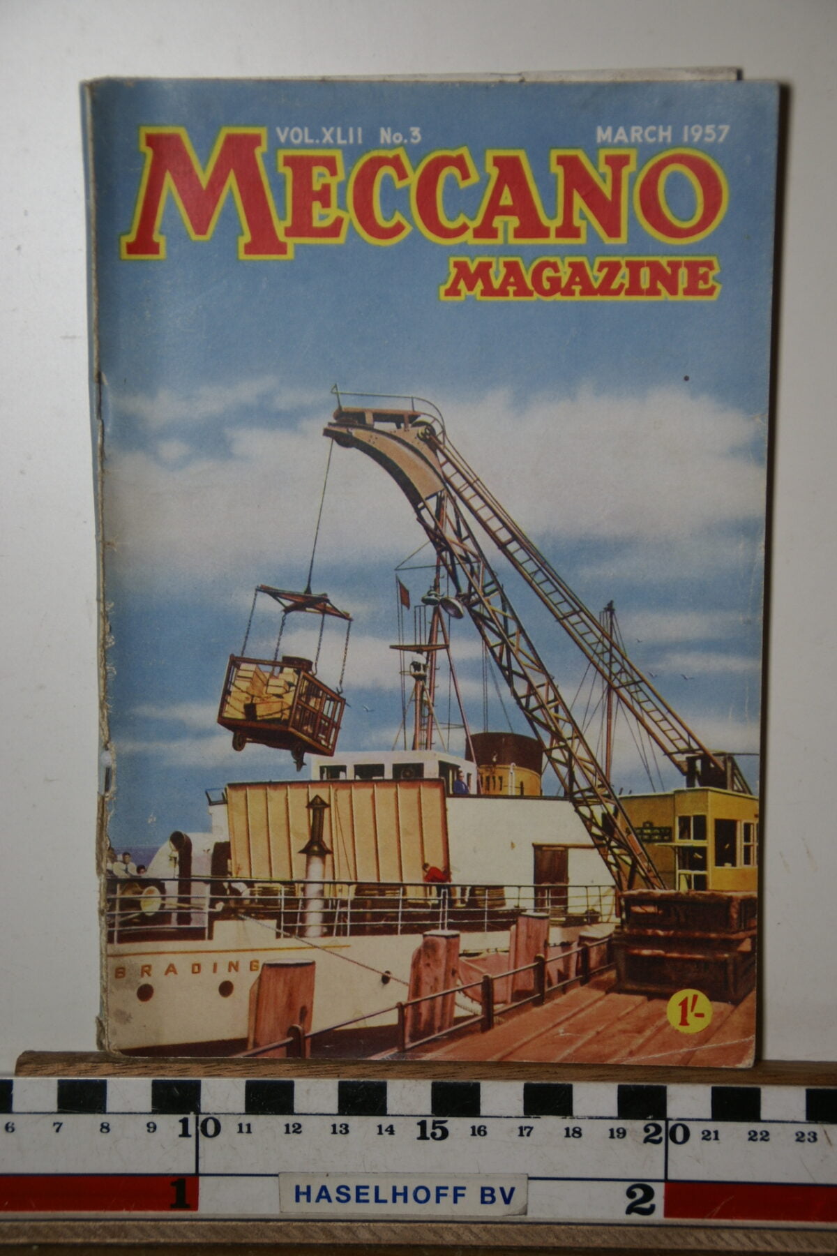 DSC02810 1957 march Meccano Magazine, English-0b759d9e